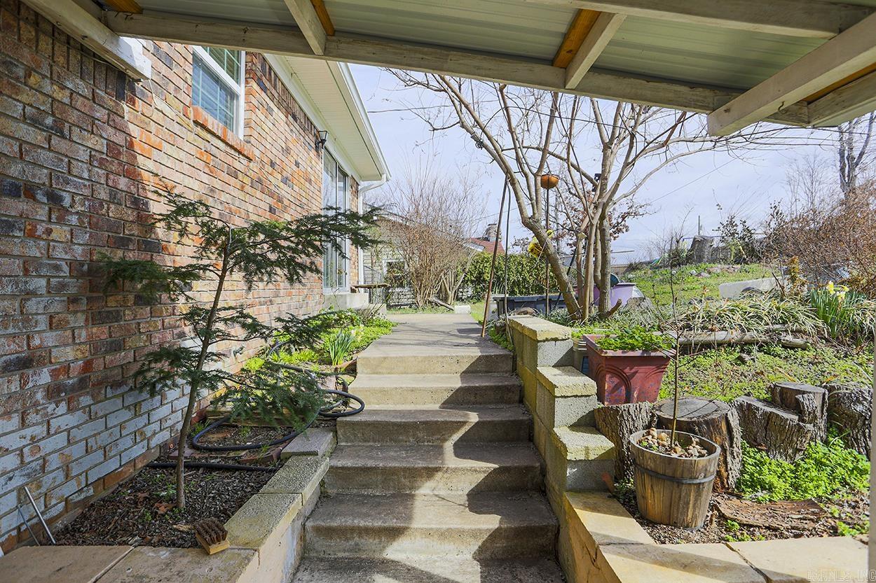 1121 Briar Creek  Little Rock, AR