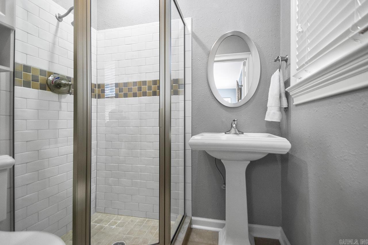 6523 Cantrell  Little Rock, AR