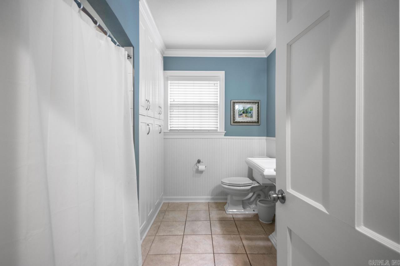 6523 Cantrell  Little Rock, AR