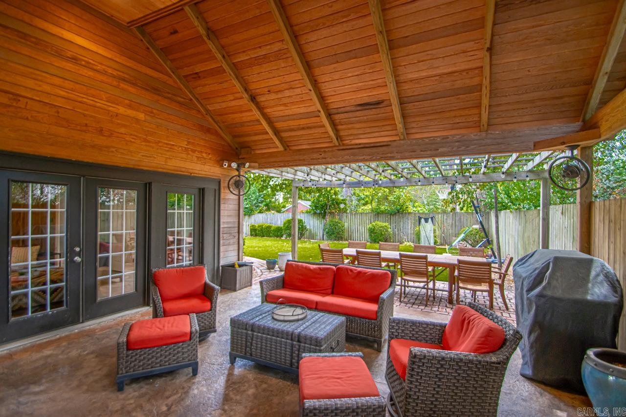 6523 Cantrell  Little Rock, AR