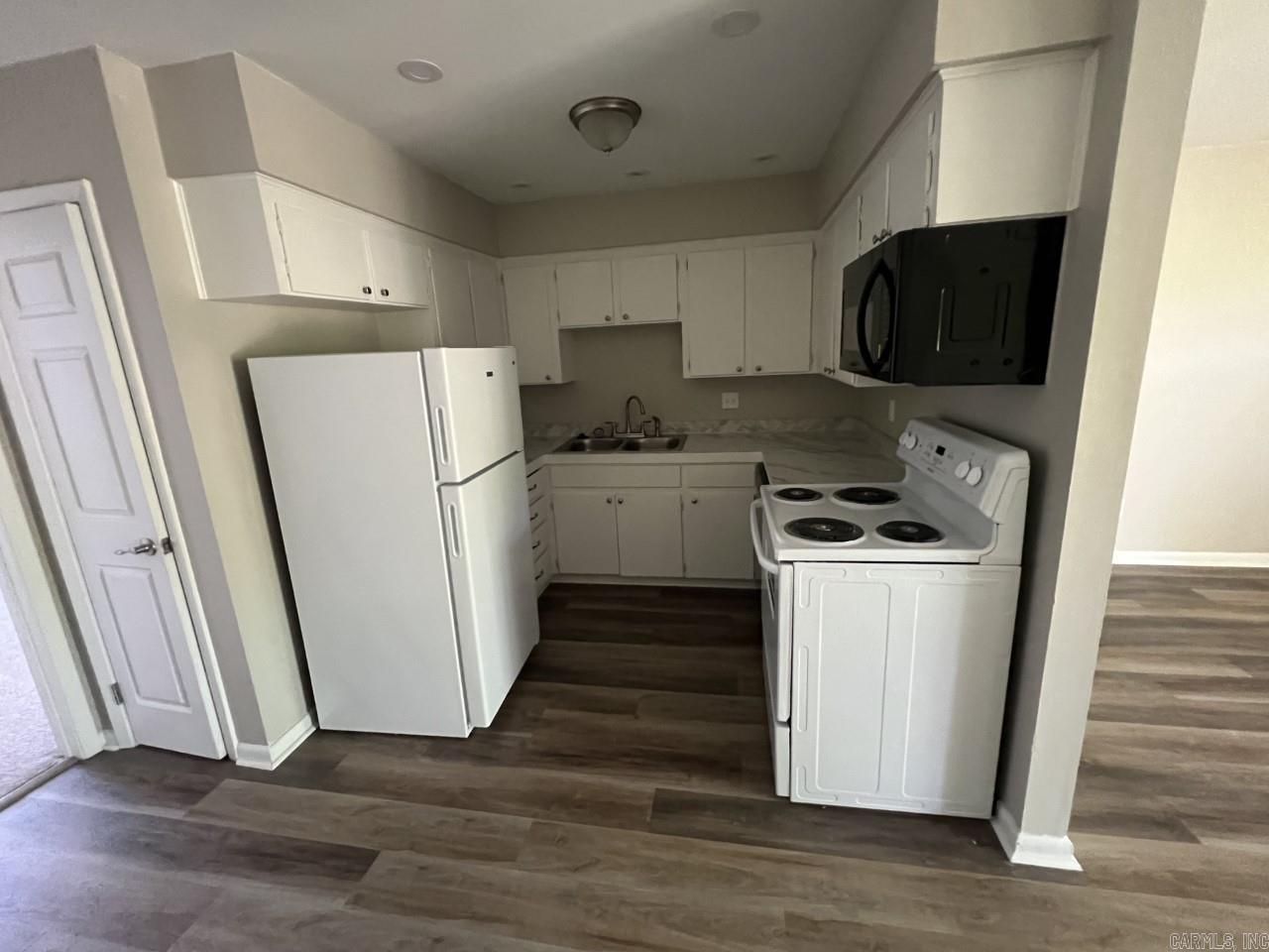 9107 Rodney Parham  Little Rock, AR