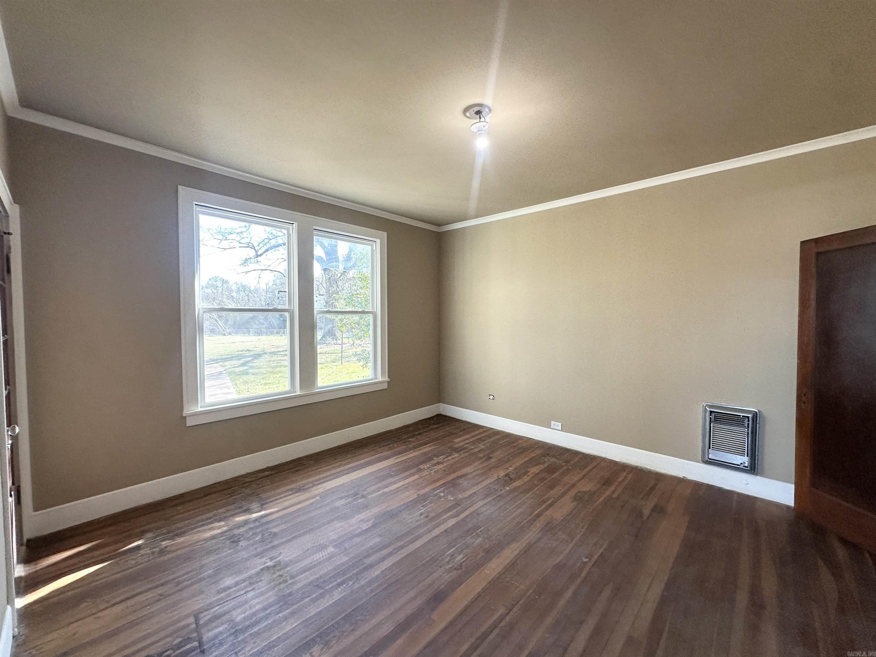 1406 E Main St.  Atlanta, TX