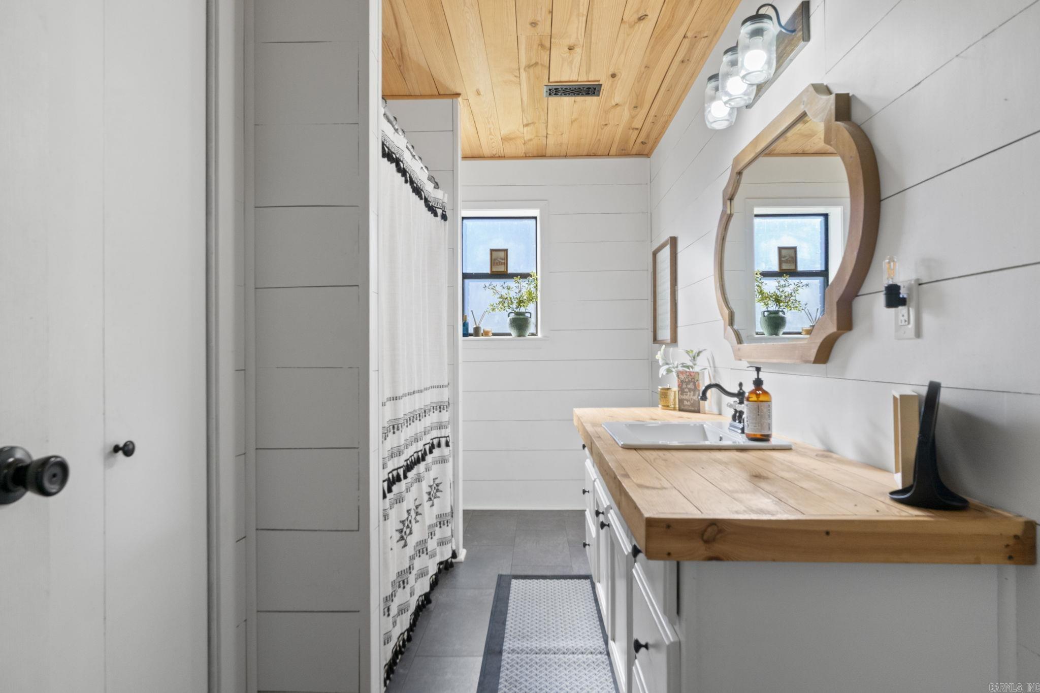 2419 HWY 128 Lonsdale, AR 72087