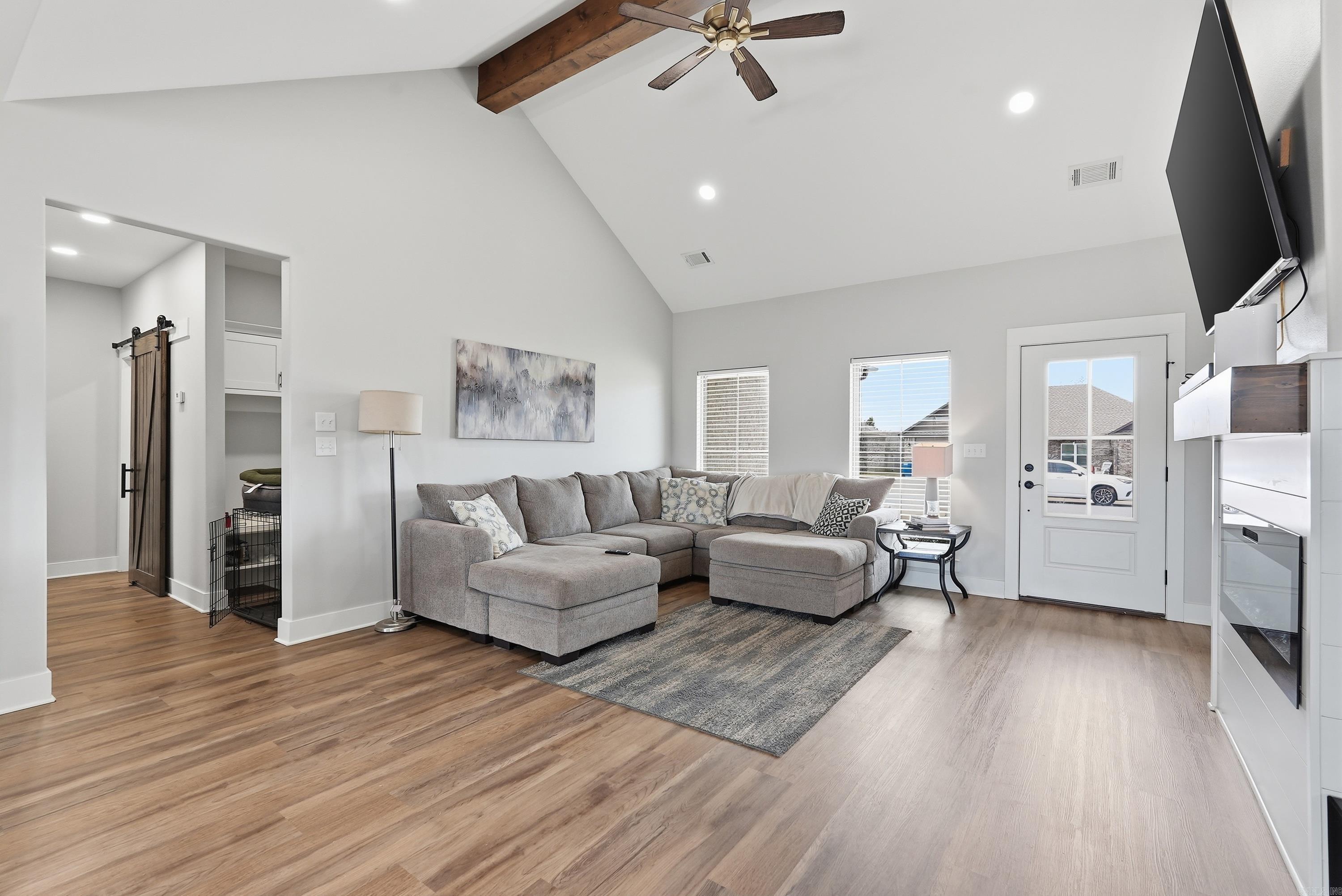 18 CLOVER LEAF  Greenbrier, AR