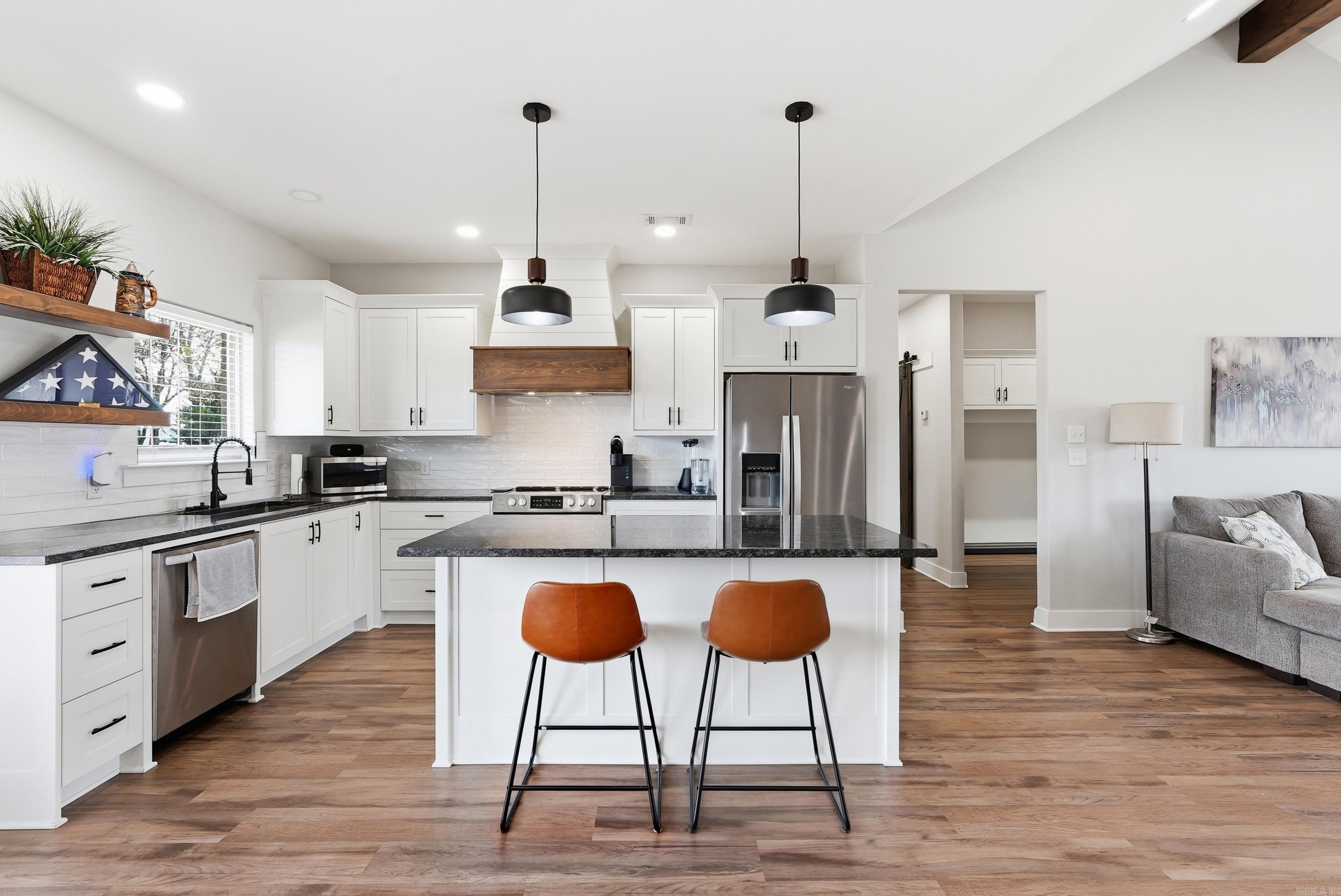 18 CLOVER LEAF  Greenbrier, AR