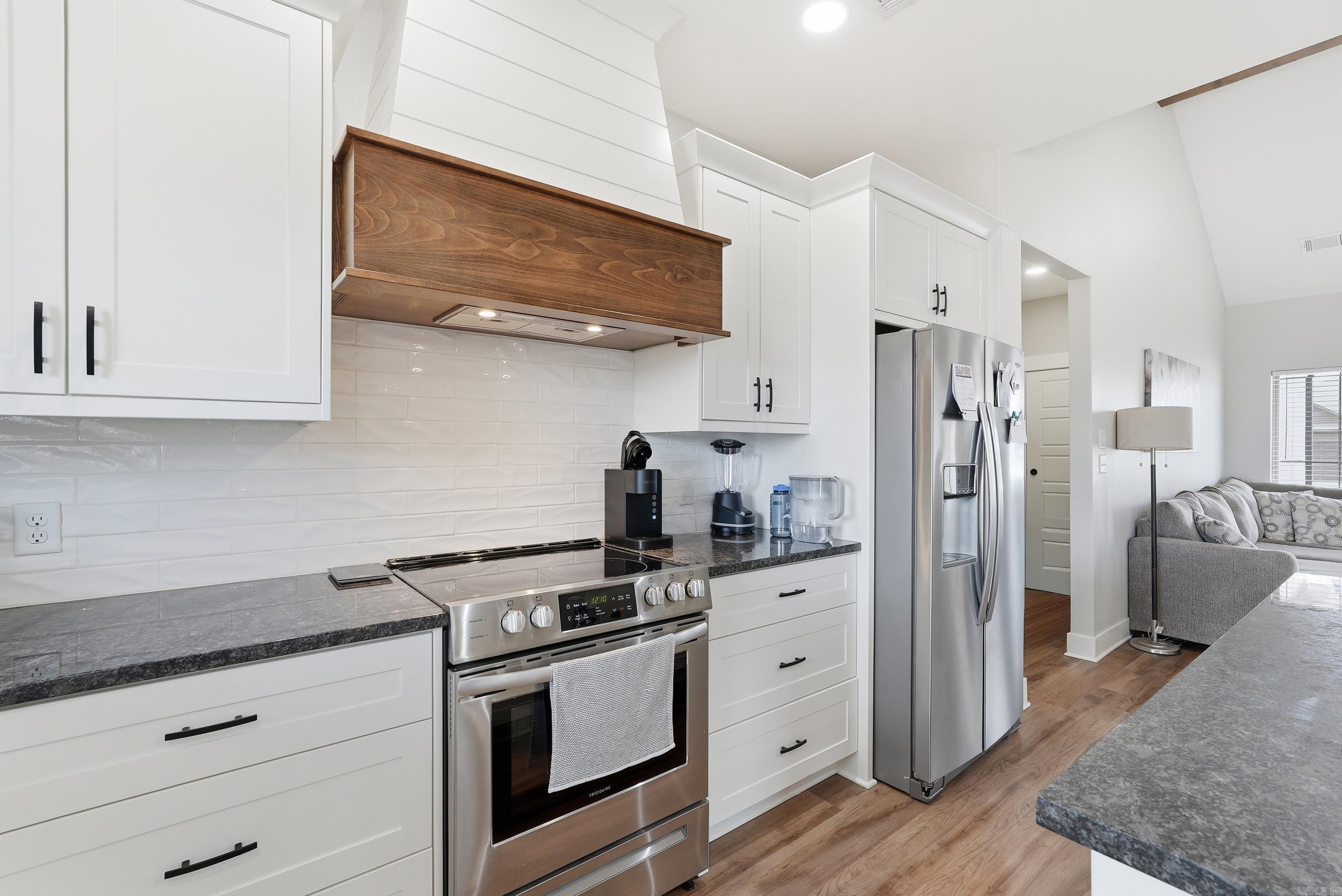 18 CLOVER LEAF  Greenbrier, AR