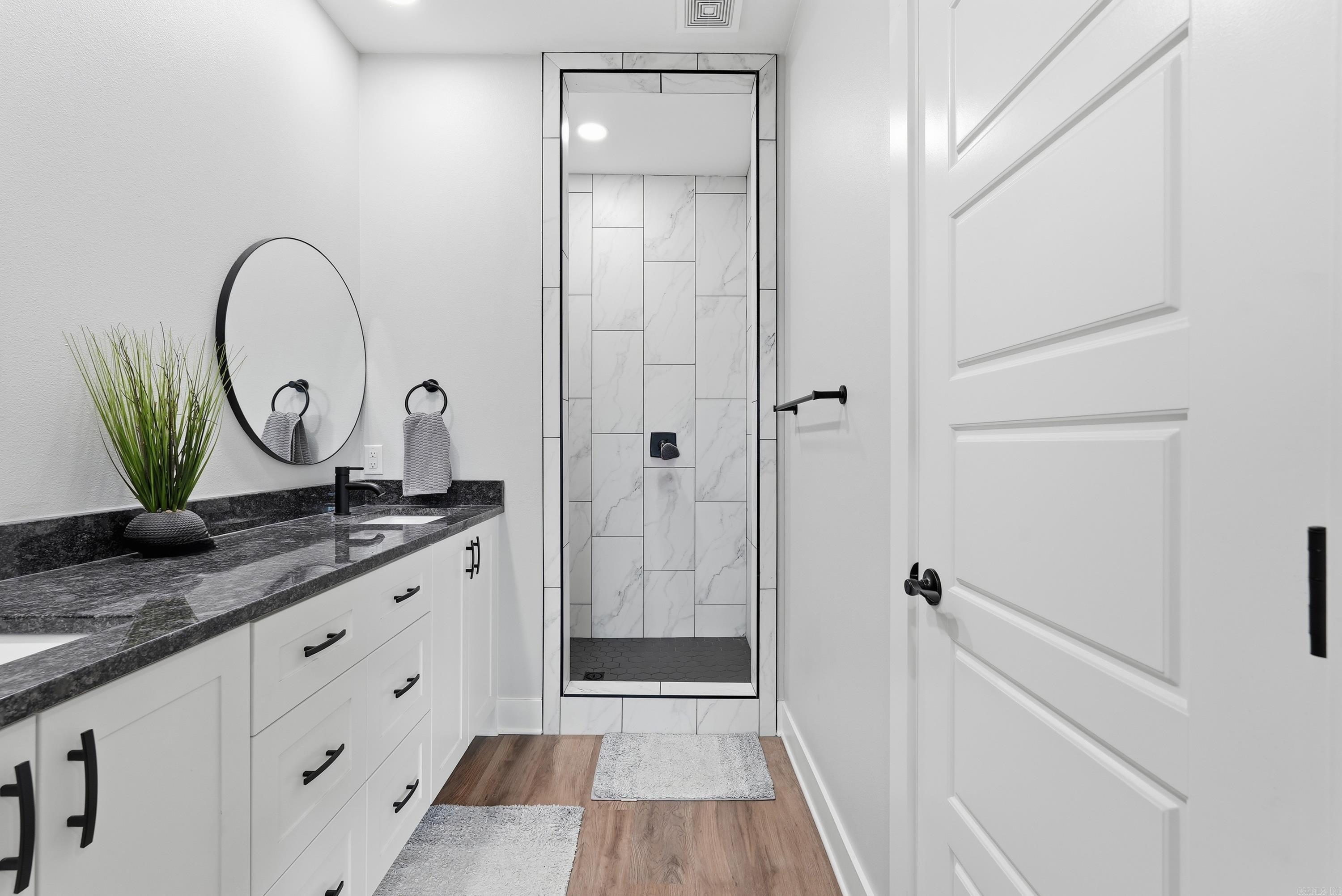 18 CLOVER LEAF  Greenbrier, AR