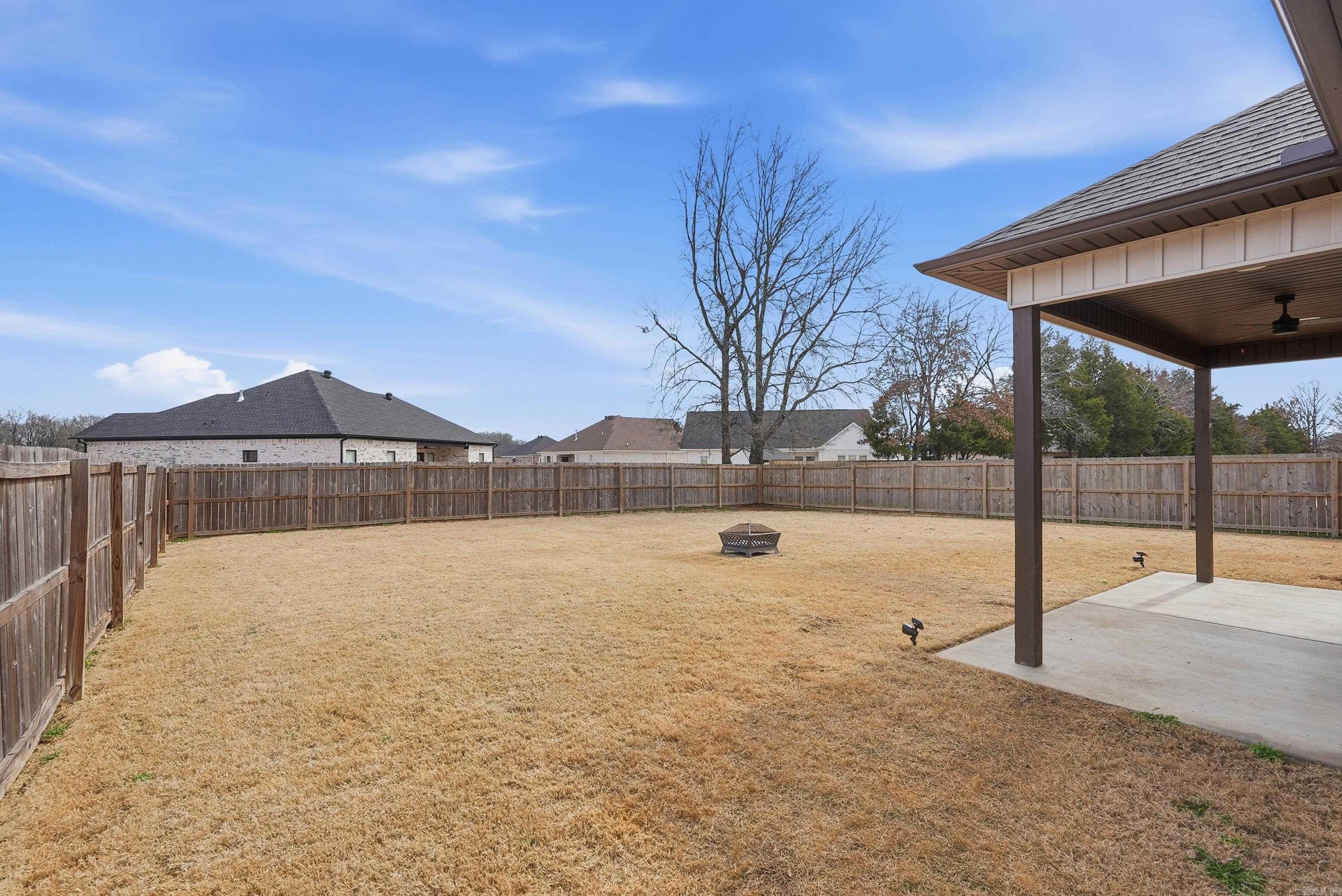 18 CLOVER LEAF  Greenbrier, AR