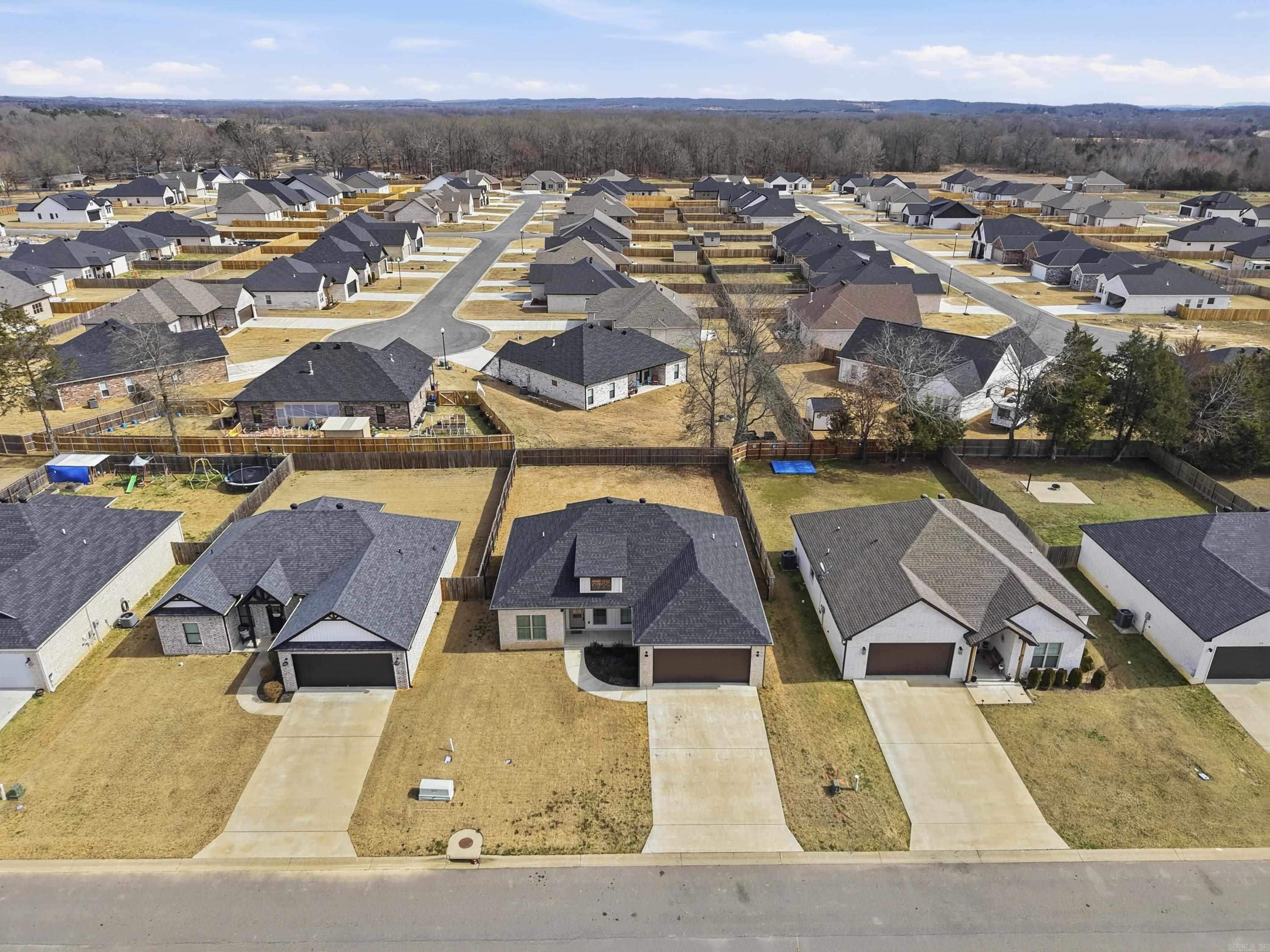 18 CLOVER LEAF  Greenbrier, AR