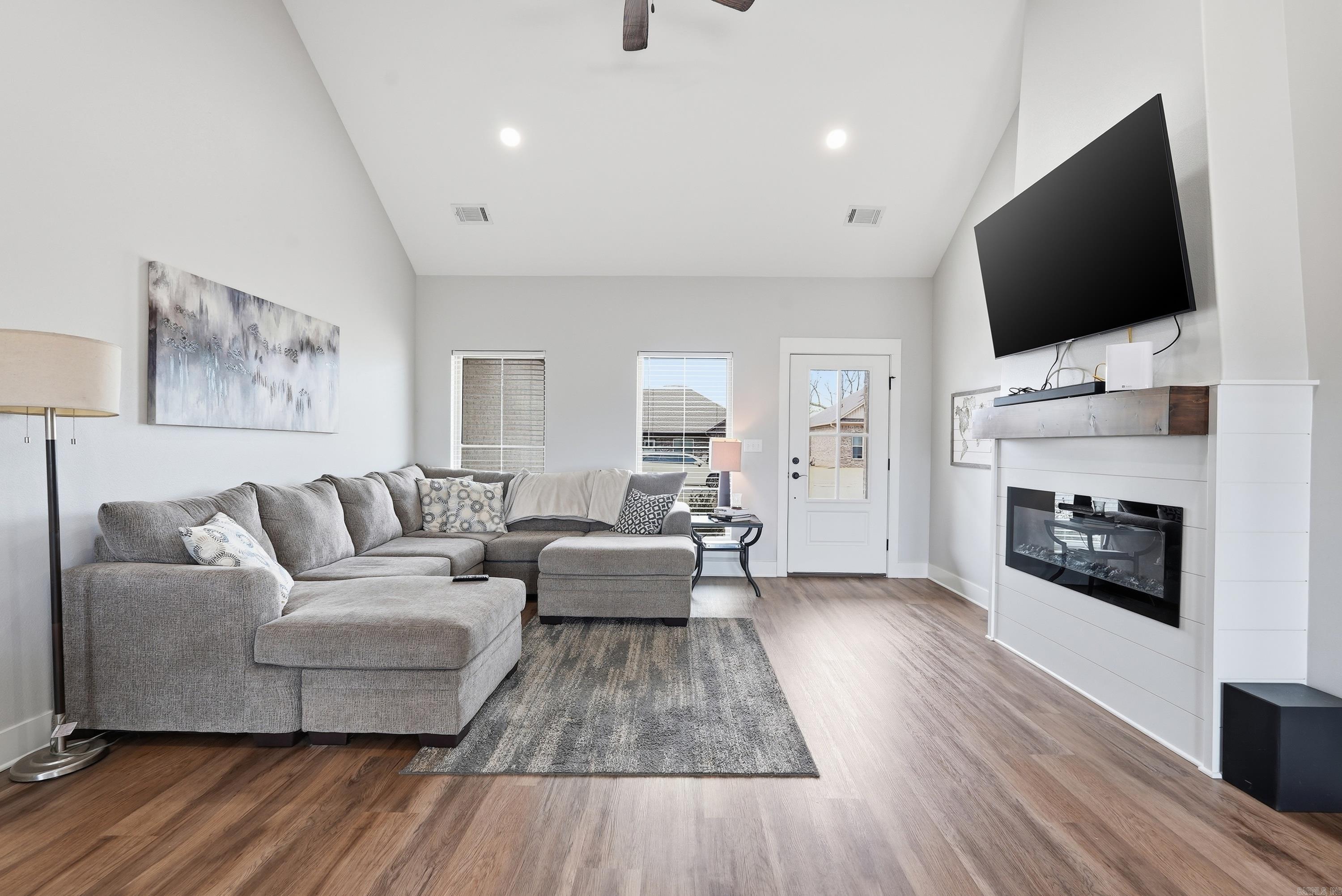 18 CLOVER LEAF  Greenbrier, AR