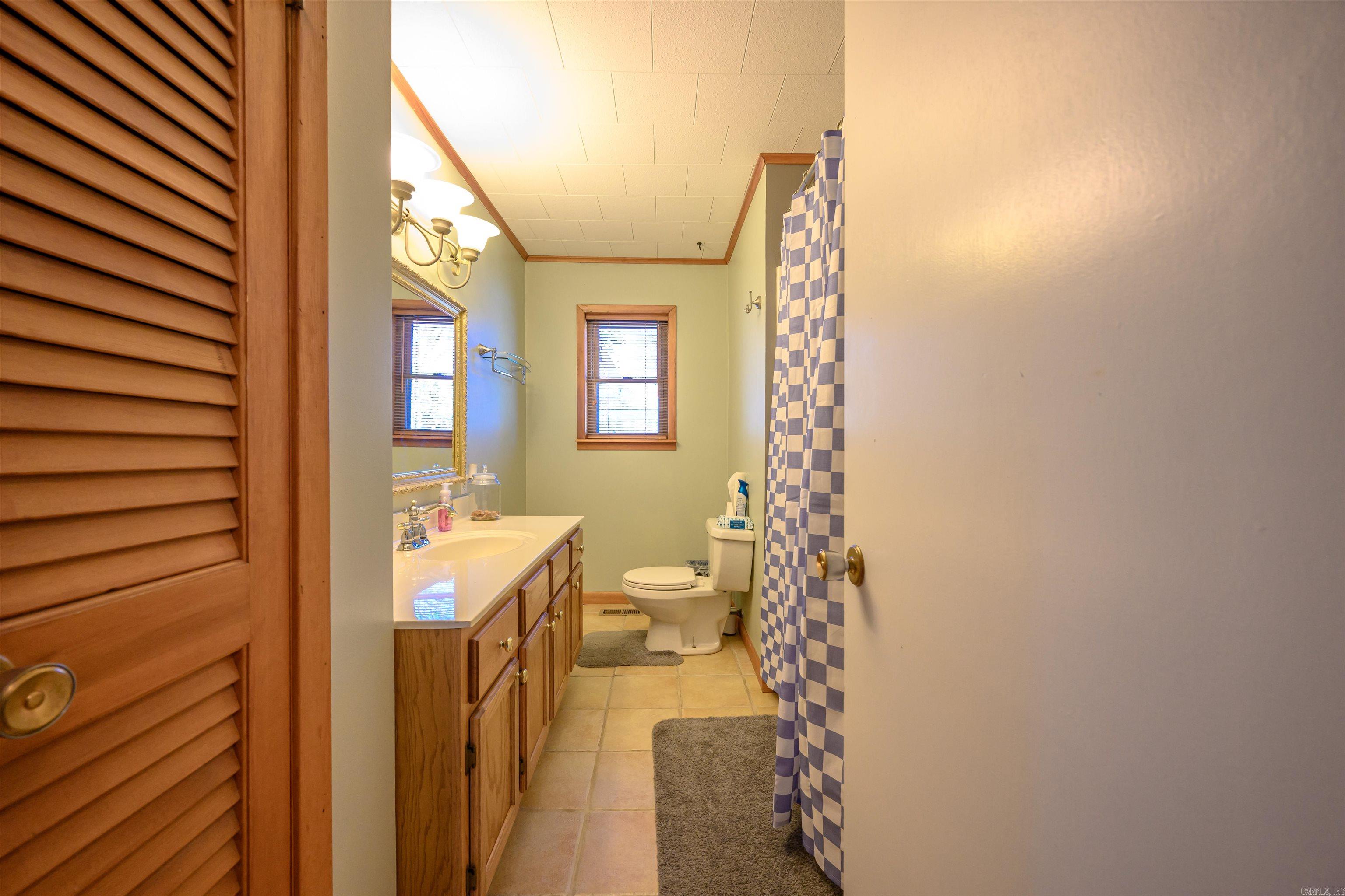 1775 Sun Valley  Batesville, AR