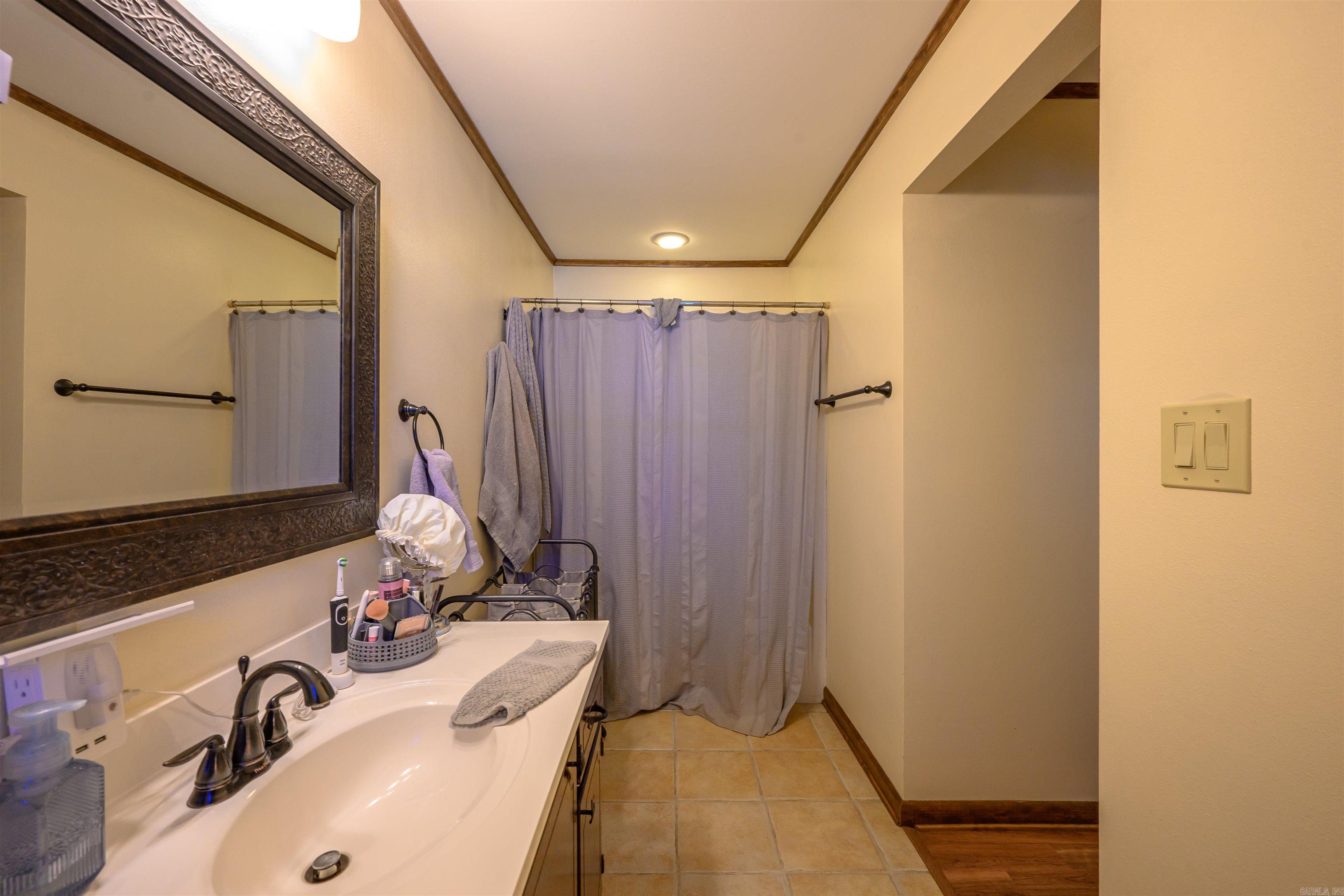 1775 Sun Valley  Batesville, AR