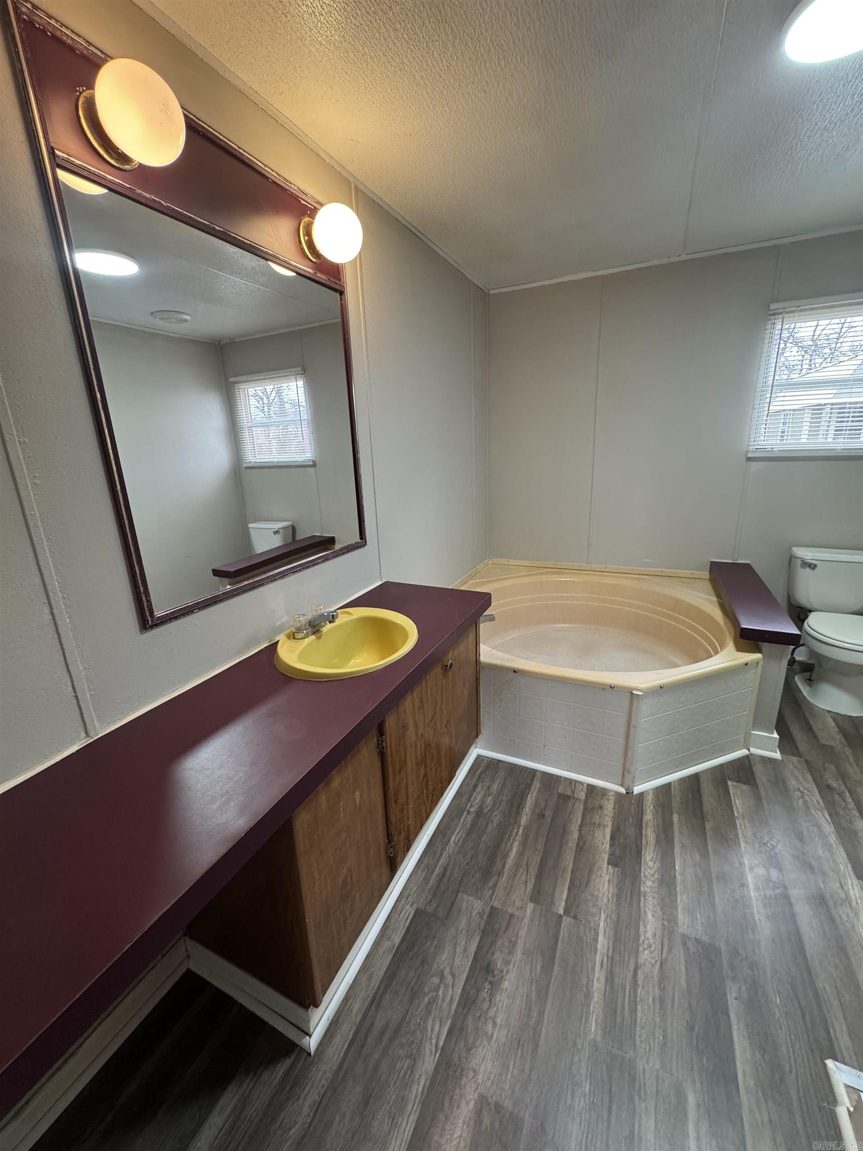 64 Black Oak  Ward, AR