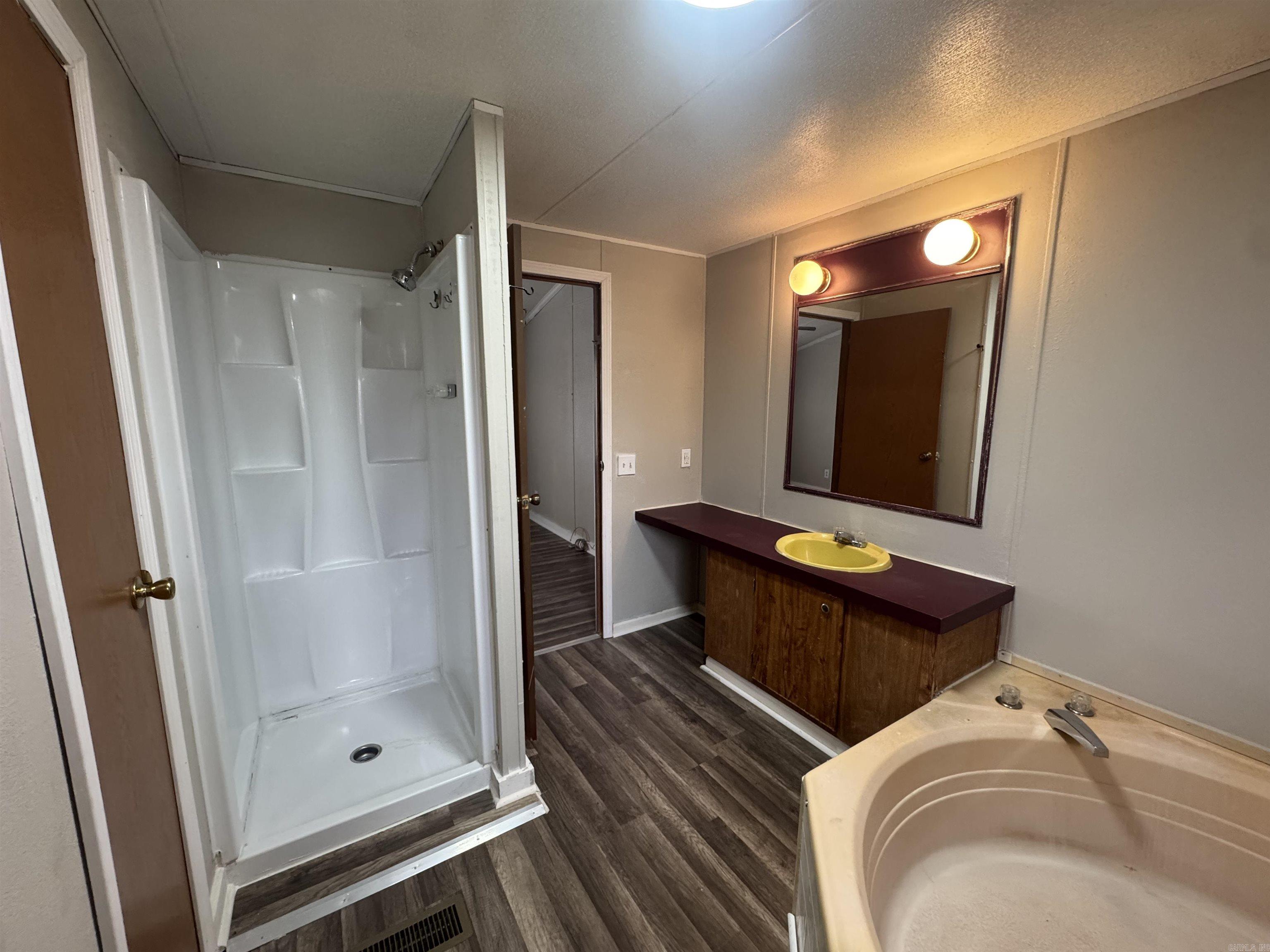 64 Black Oak  Ward, AR