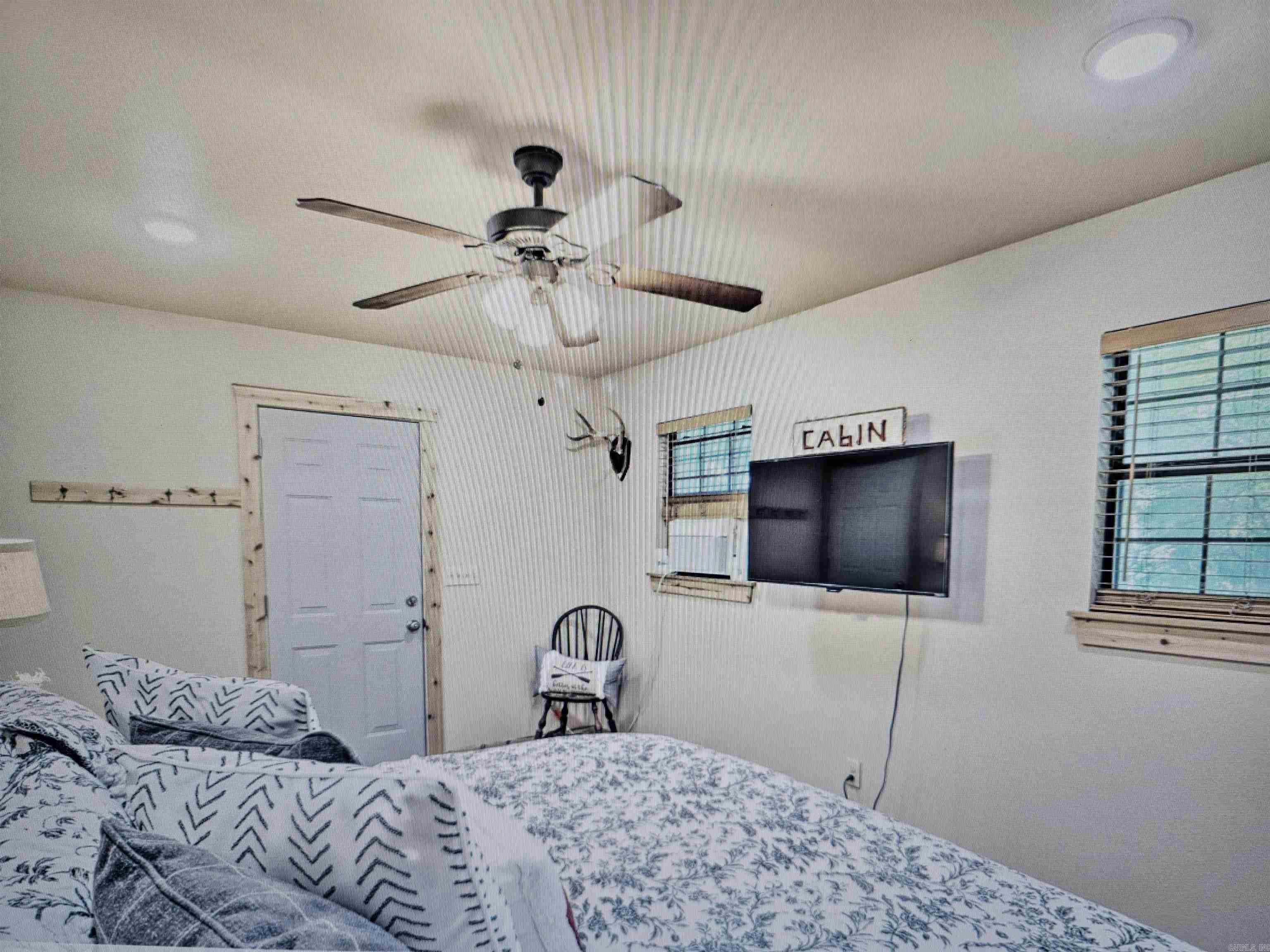 19 Elm Street  Greers Ferry, AR