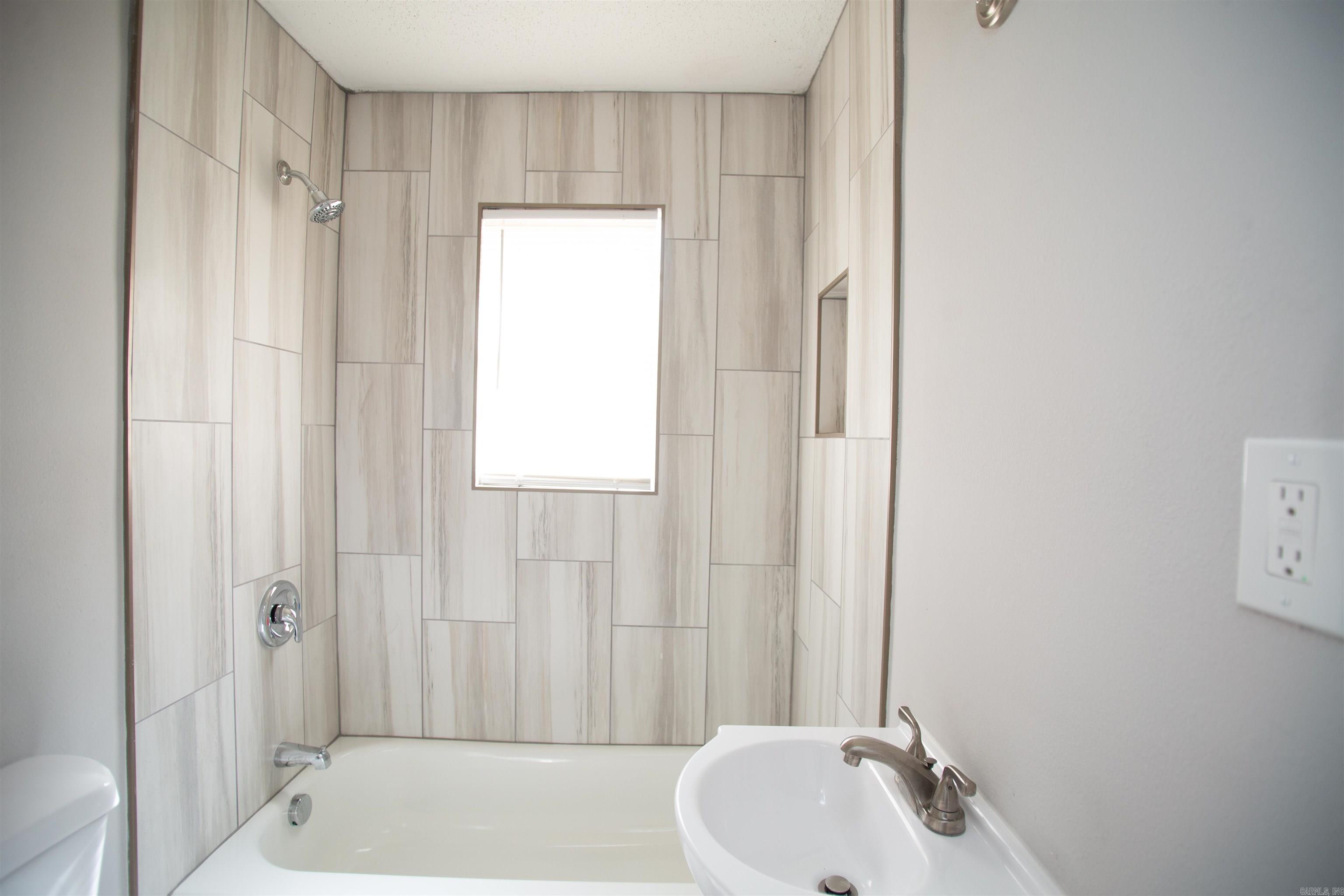 914 E 17th  North Little Rock, AR