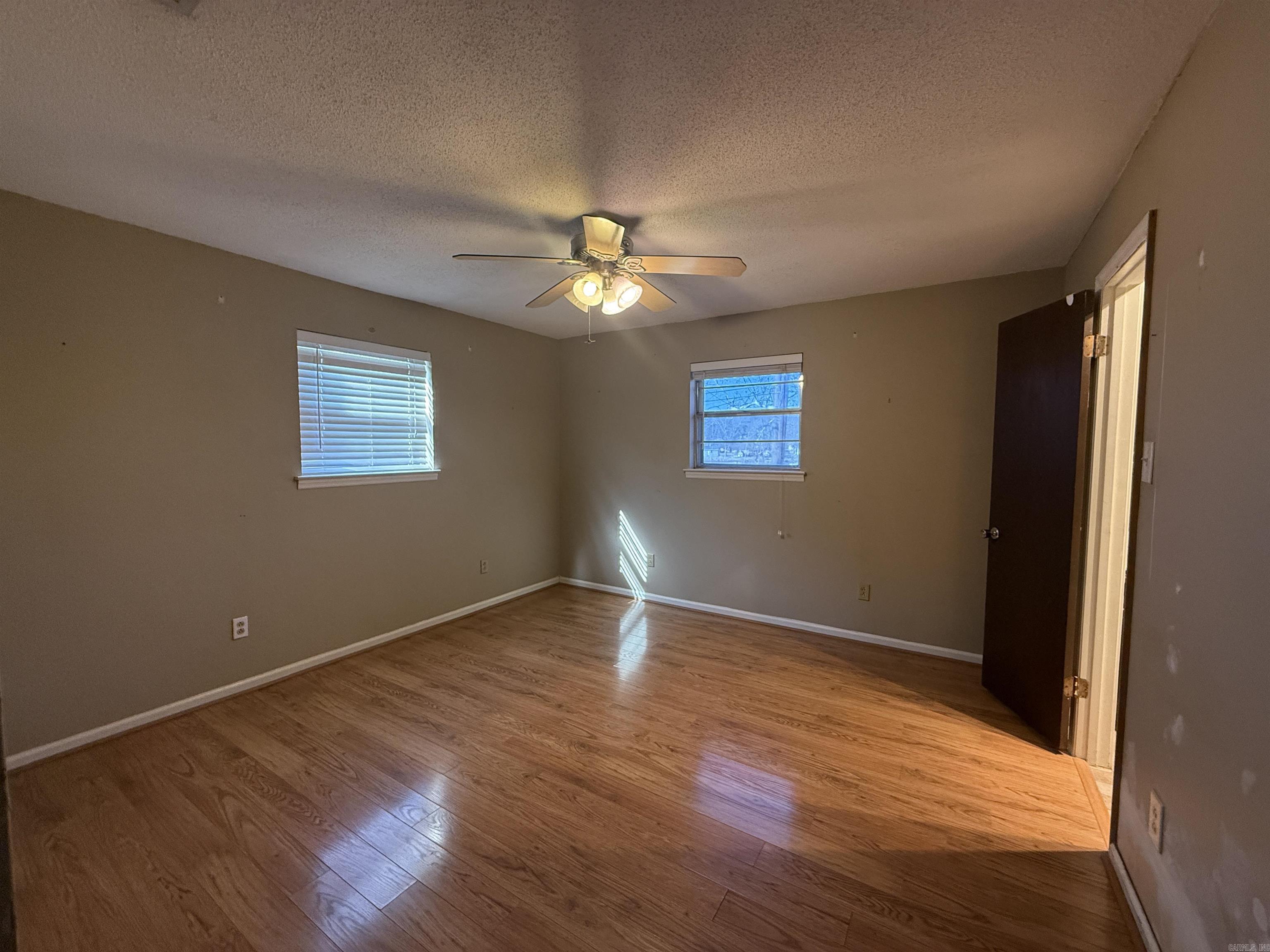 1406 E Twin Lakes  Little Rock, AR