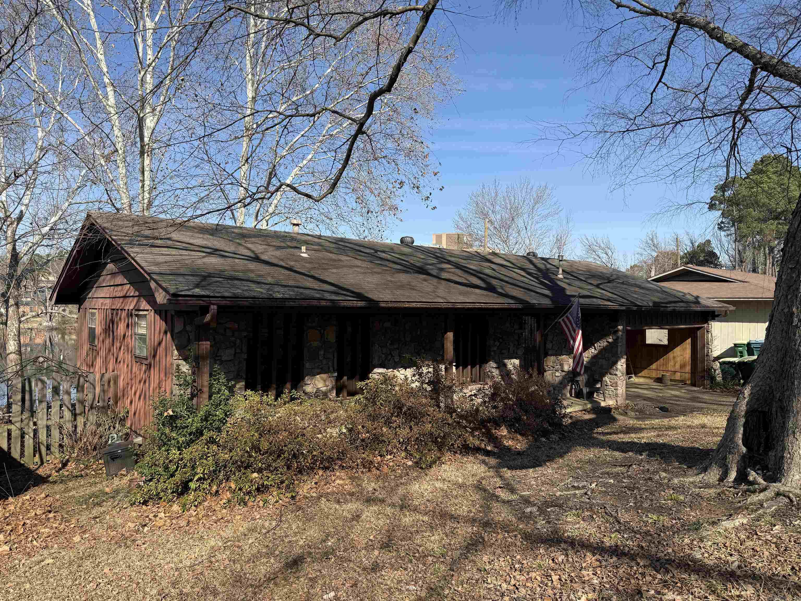 1406 E Twin Lakes  Little Rock, AR