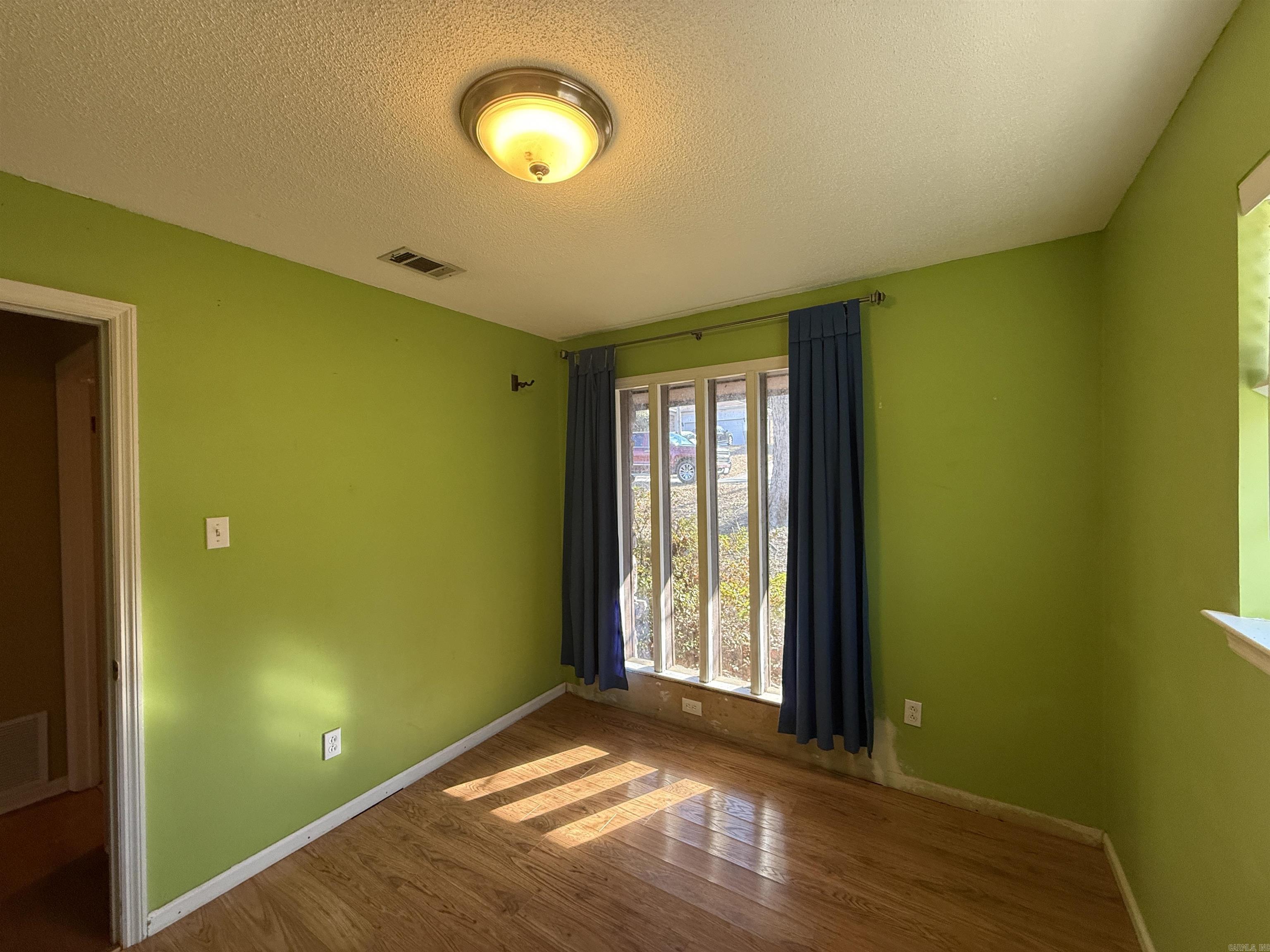 1406 E Twin Lakes  Little Rock, AR