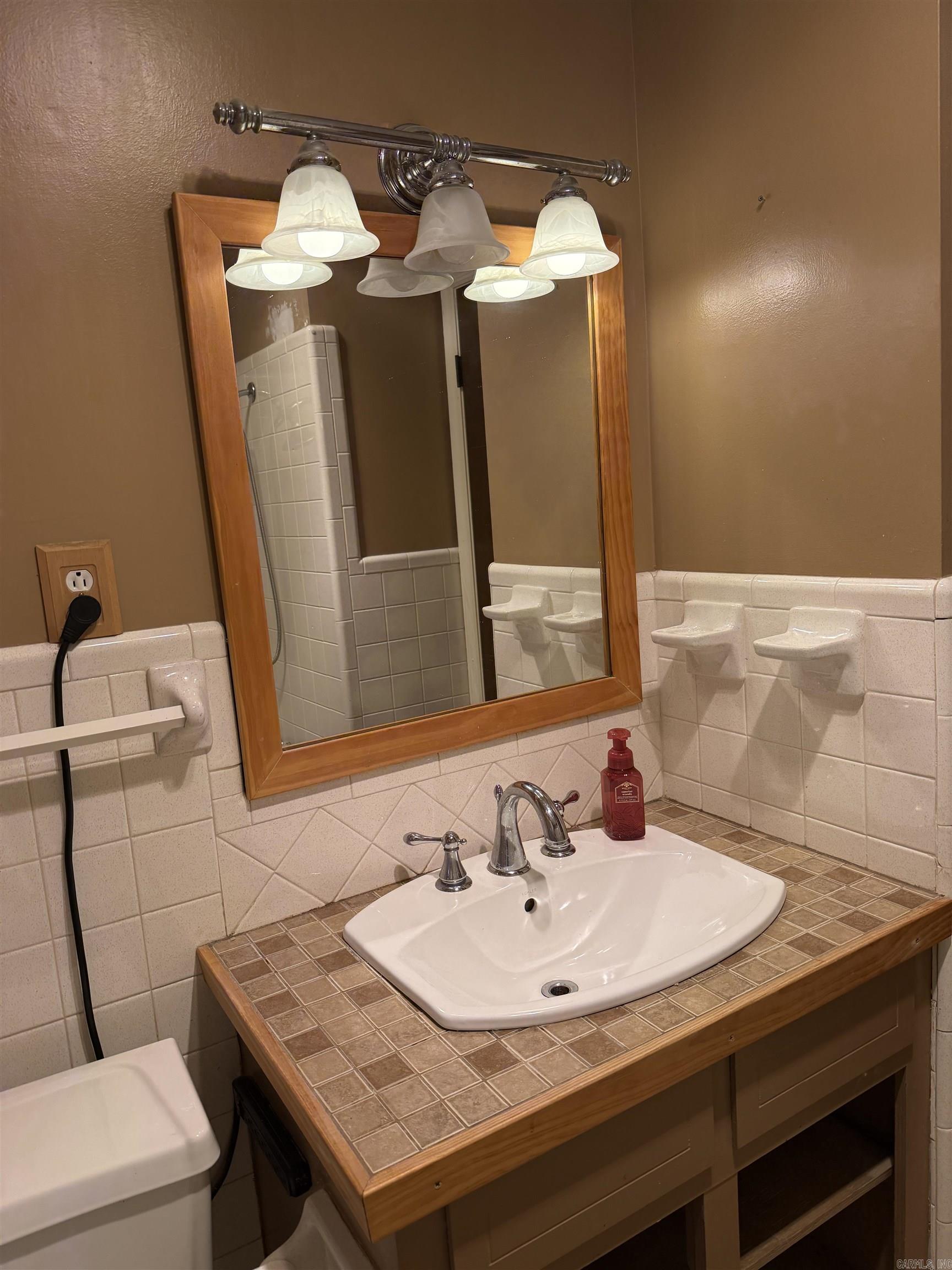 1406 E Twin Lakes  Little Rock, AR