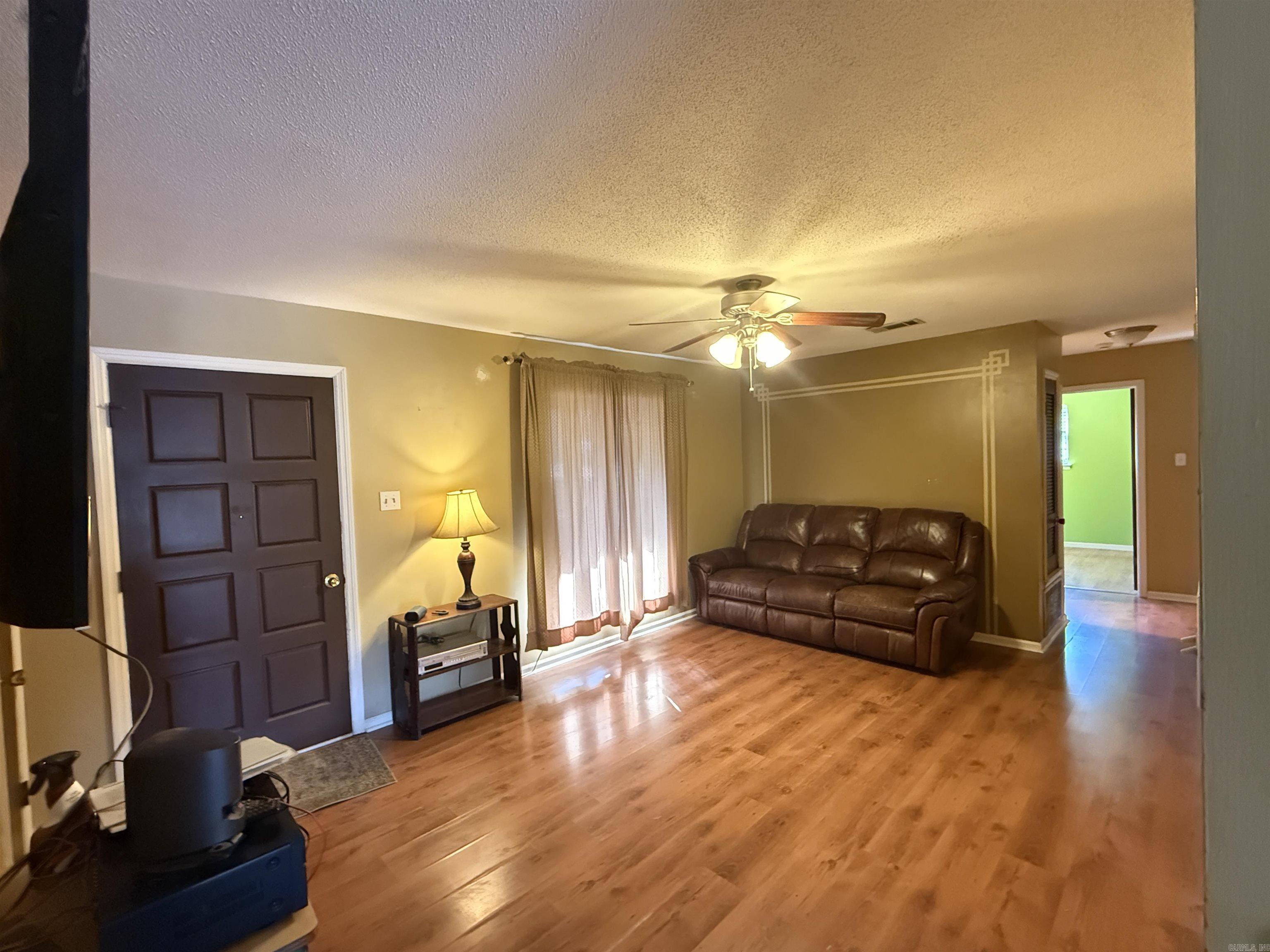 1406 E Twin Lakes  Little Rock, AR