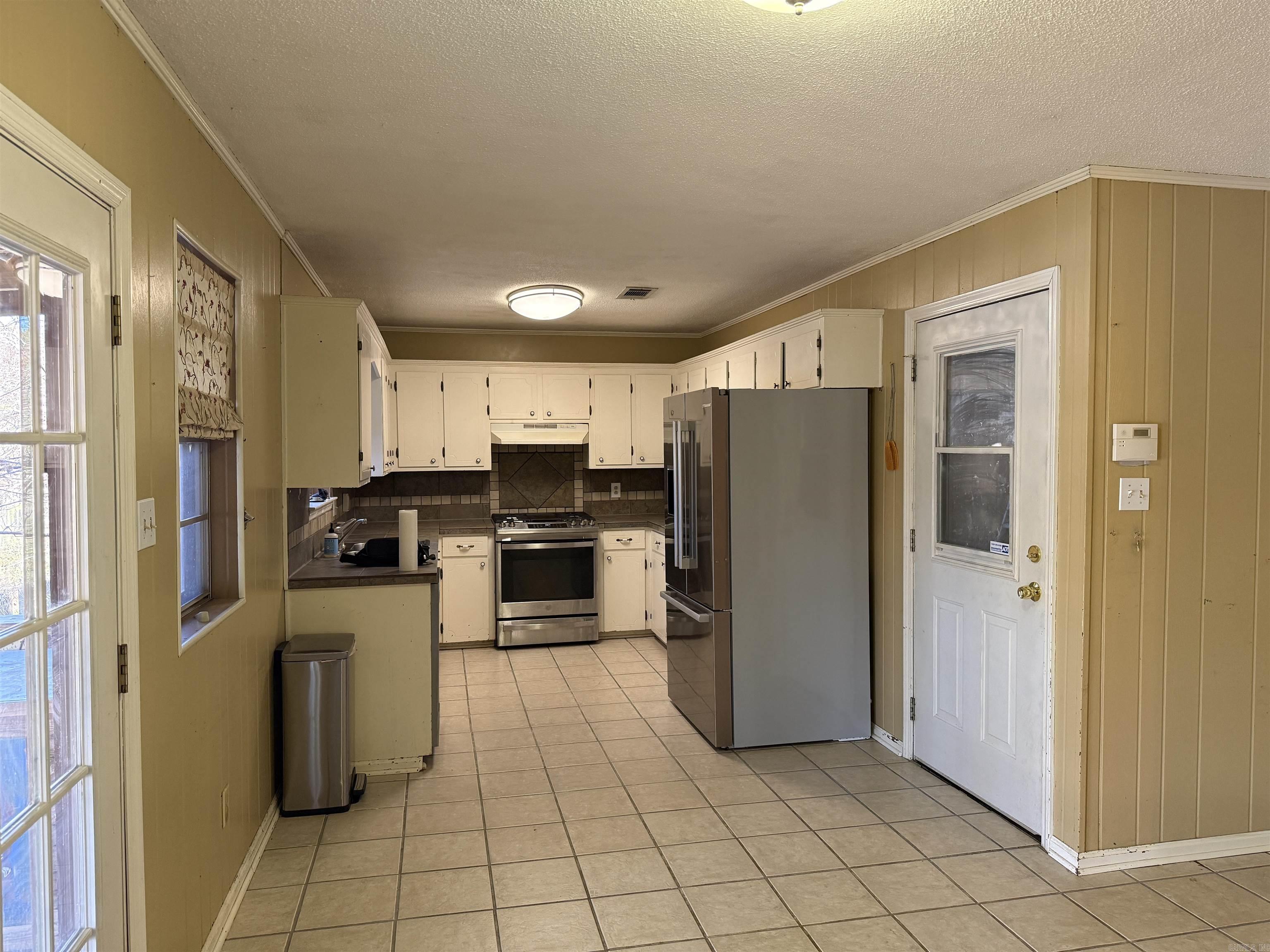 1406 E Twin Lakes  Little Rock, AR