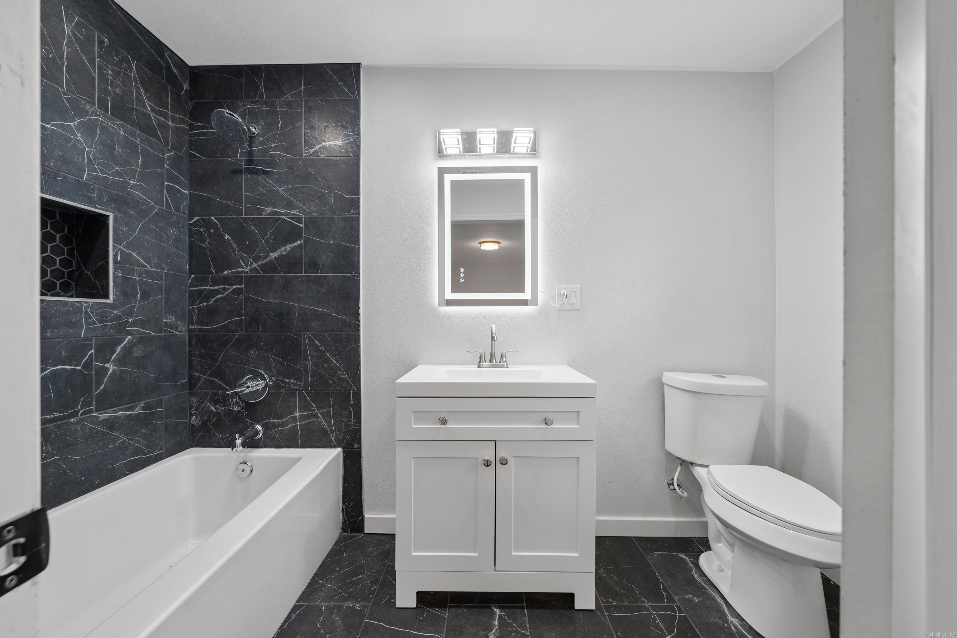 1304 Peach  Hope, AR