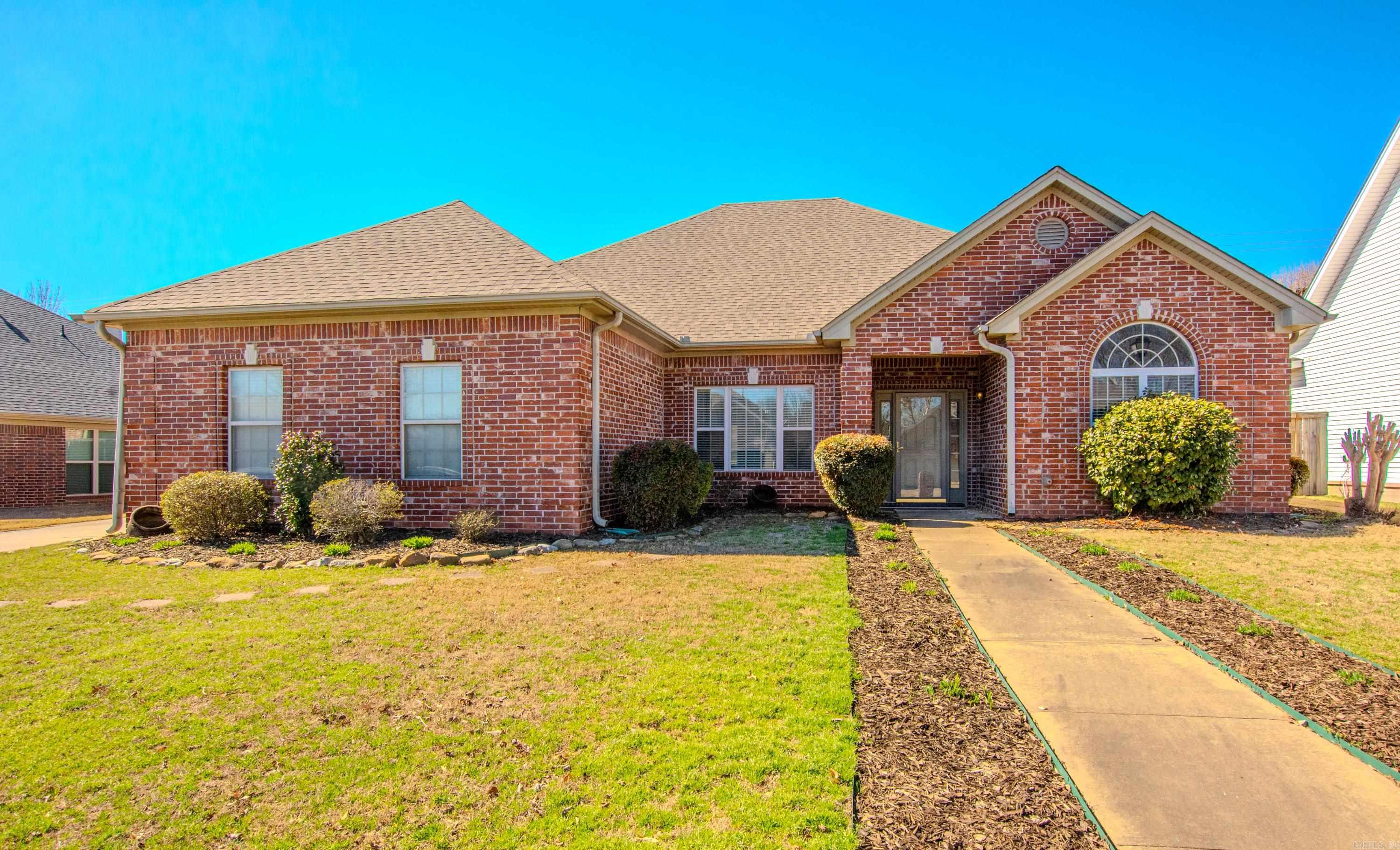 3211 Moonlighting Place Drive  Bryant, AR