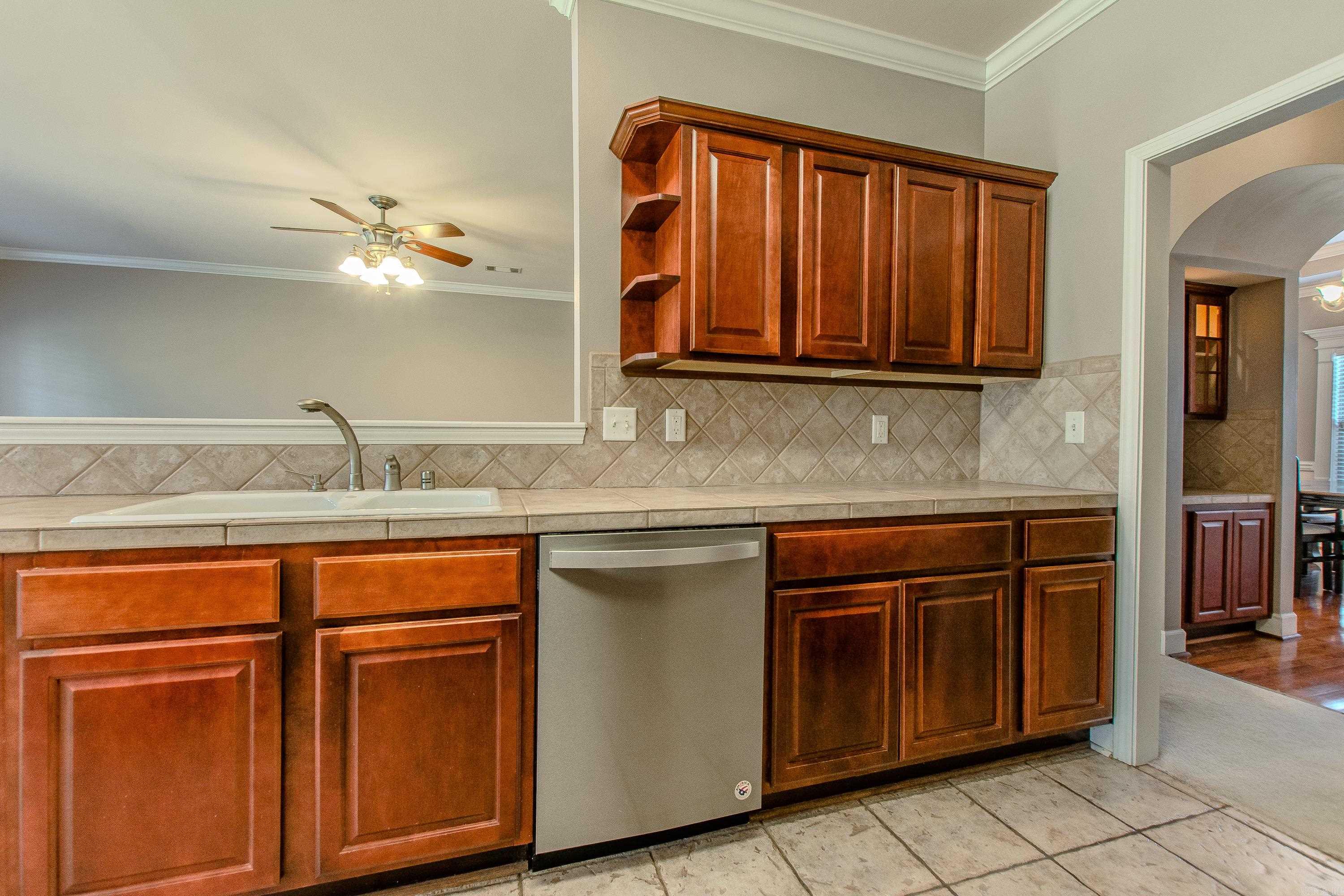 3211 Moonlighting Place Drive  Bryant, AR