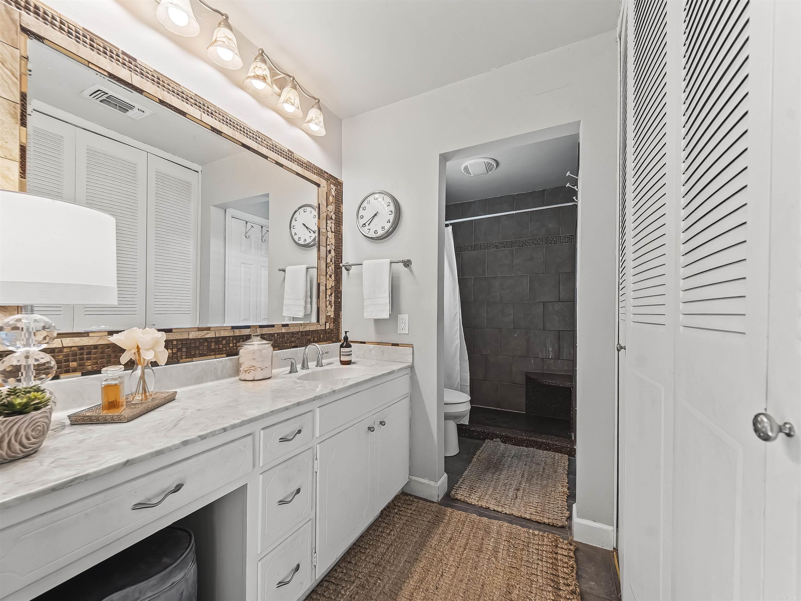 220 SUNSET BAY  Hot Springs, AR