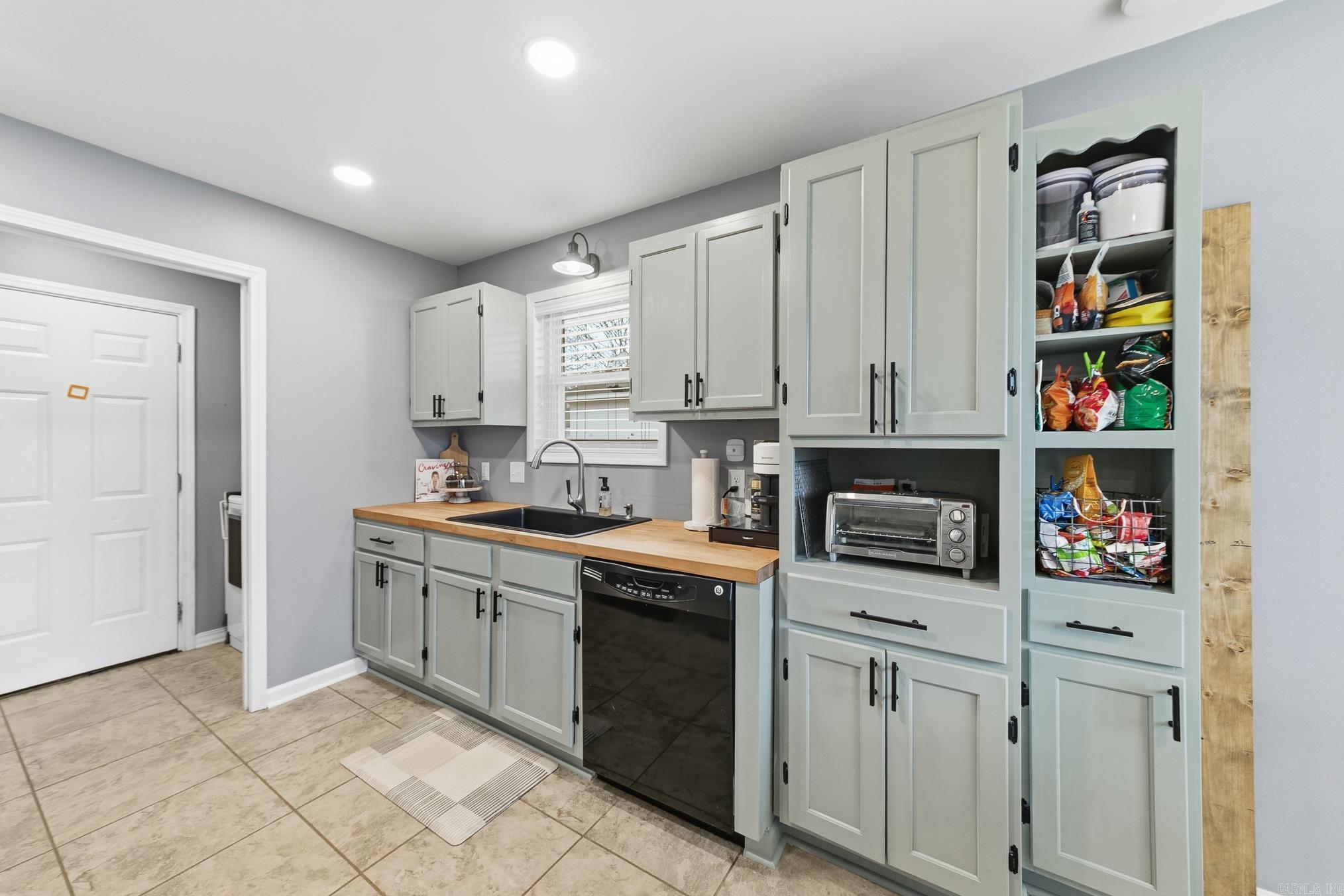 2220 Rainbow  Conway, AR