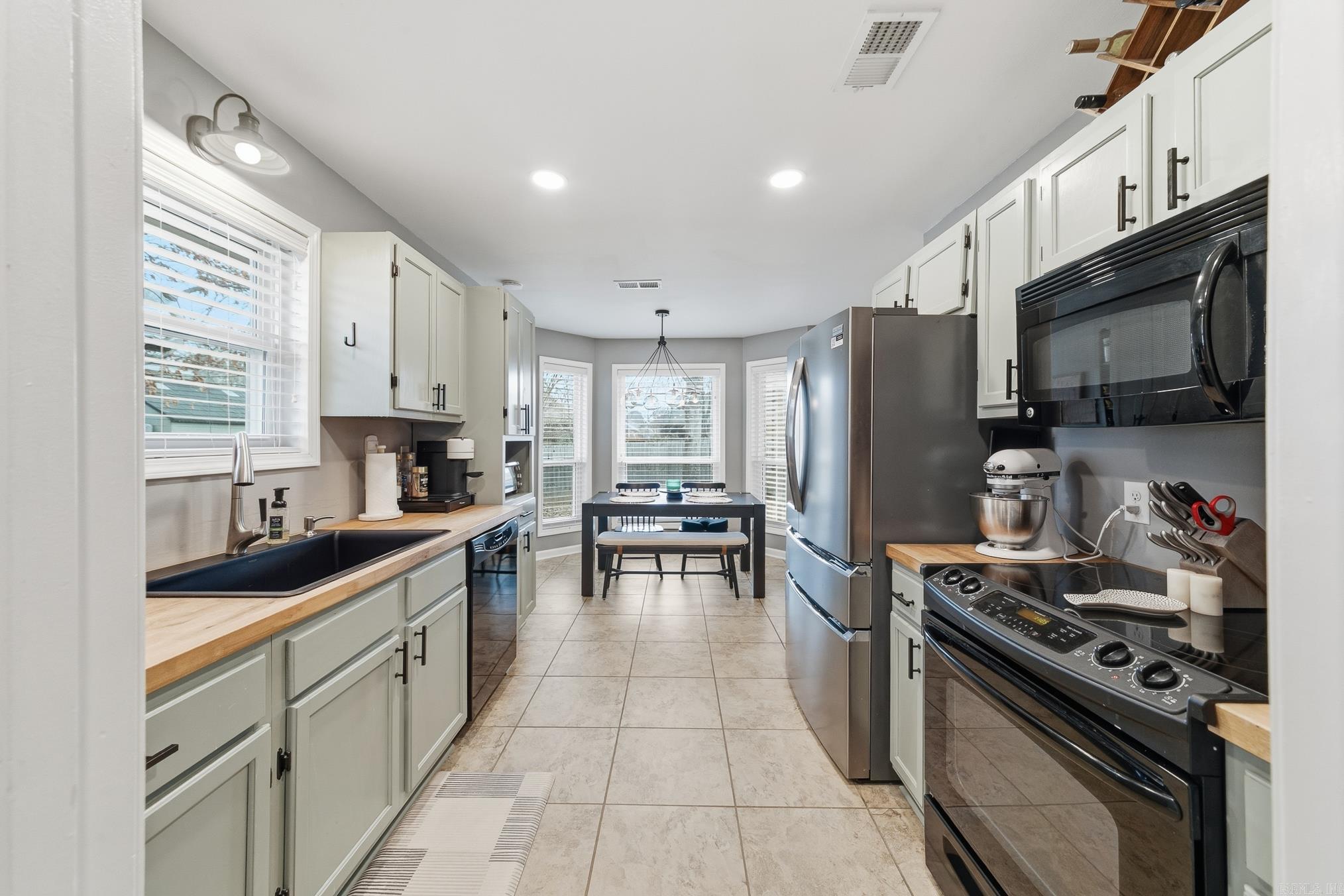 2220 Rainbow  Conway, AR