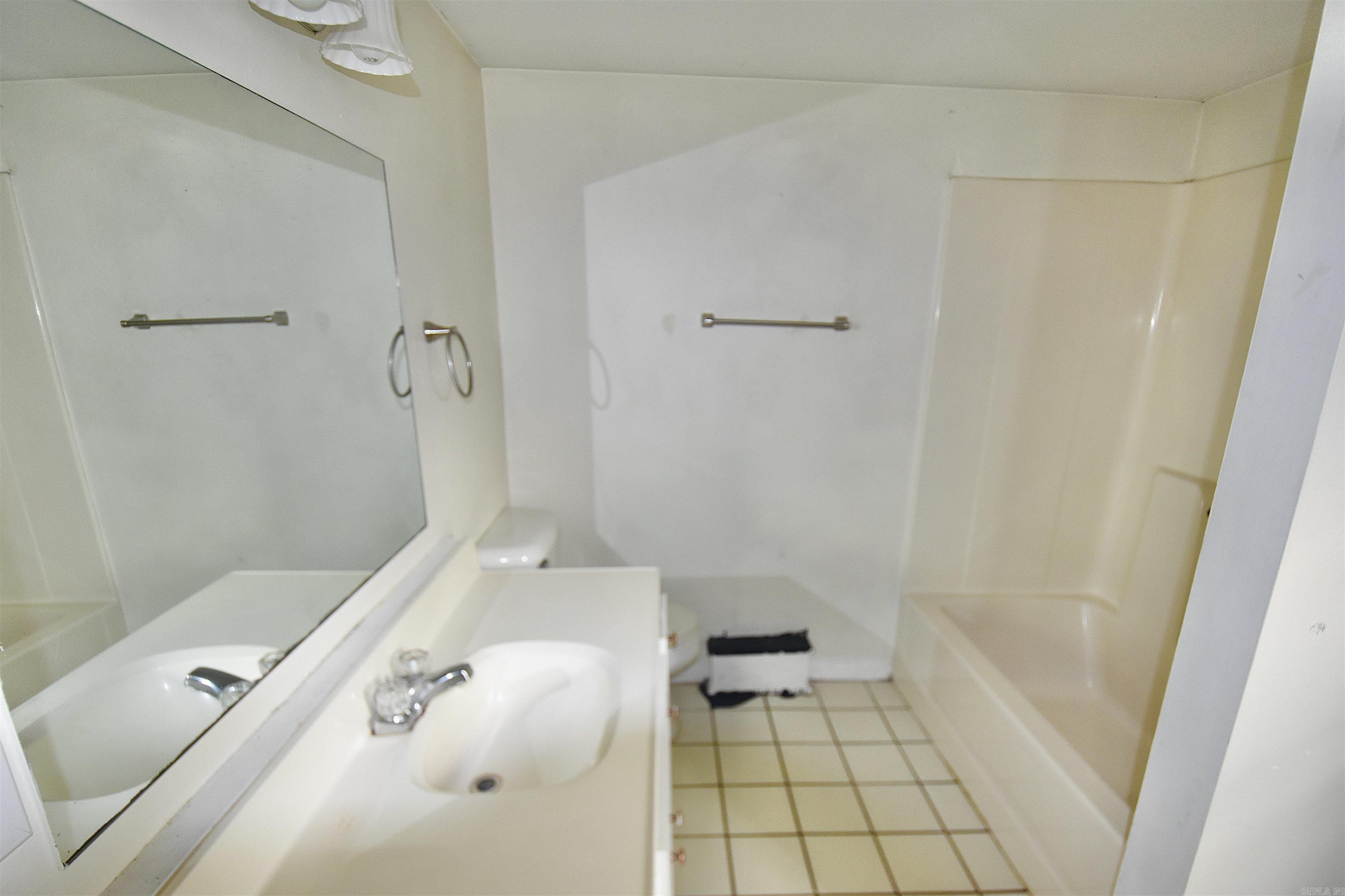 1221 & 1221-1/2 Georgia  Malvern, AR