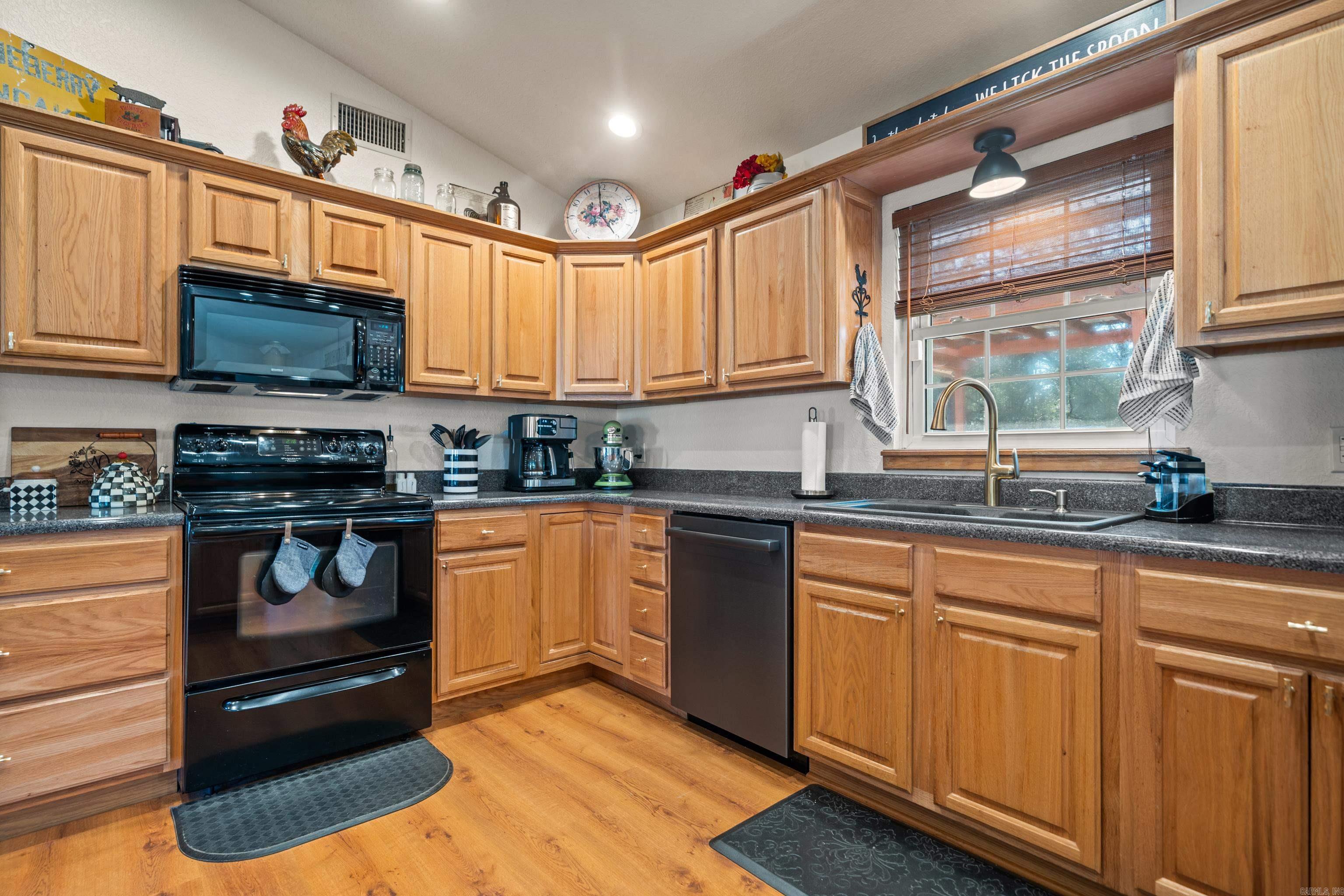 230 S Ross Maddox  Pearcy, AR