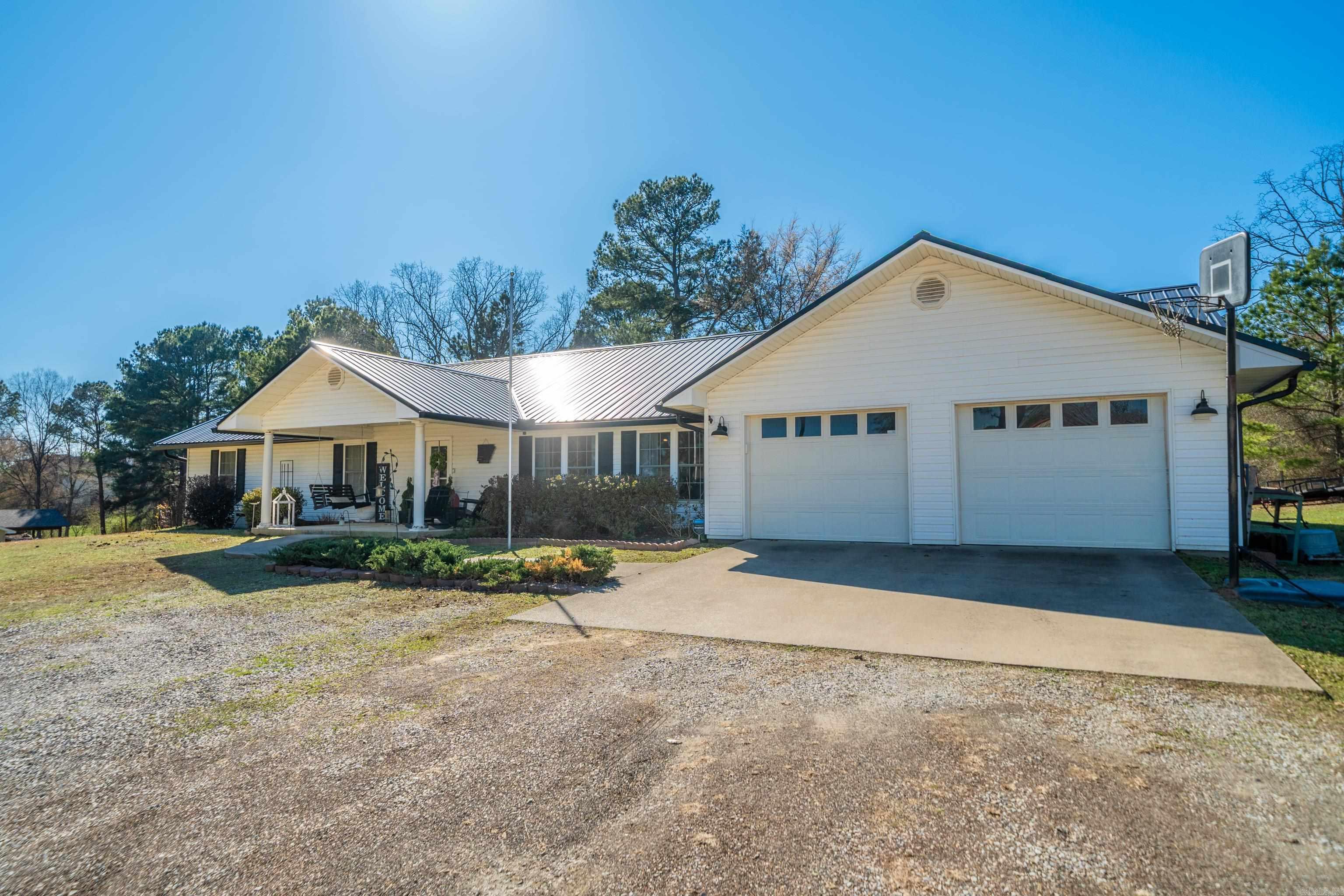 230 S Ross Maddox  Pearcy, AR