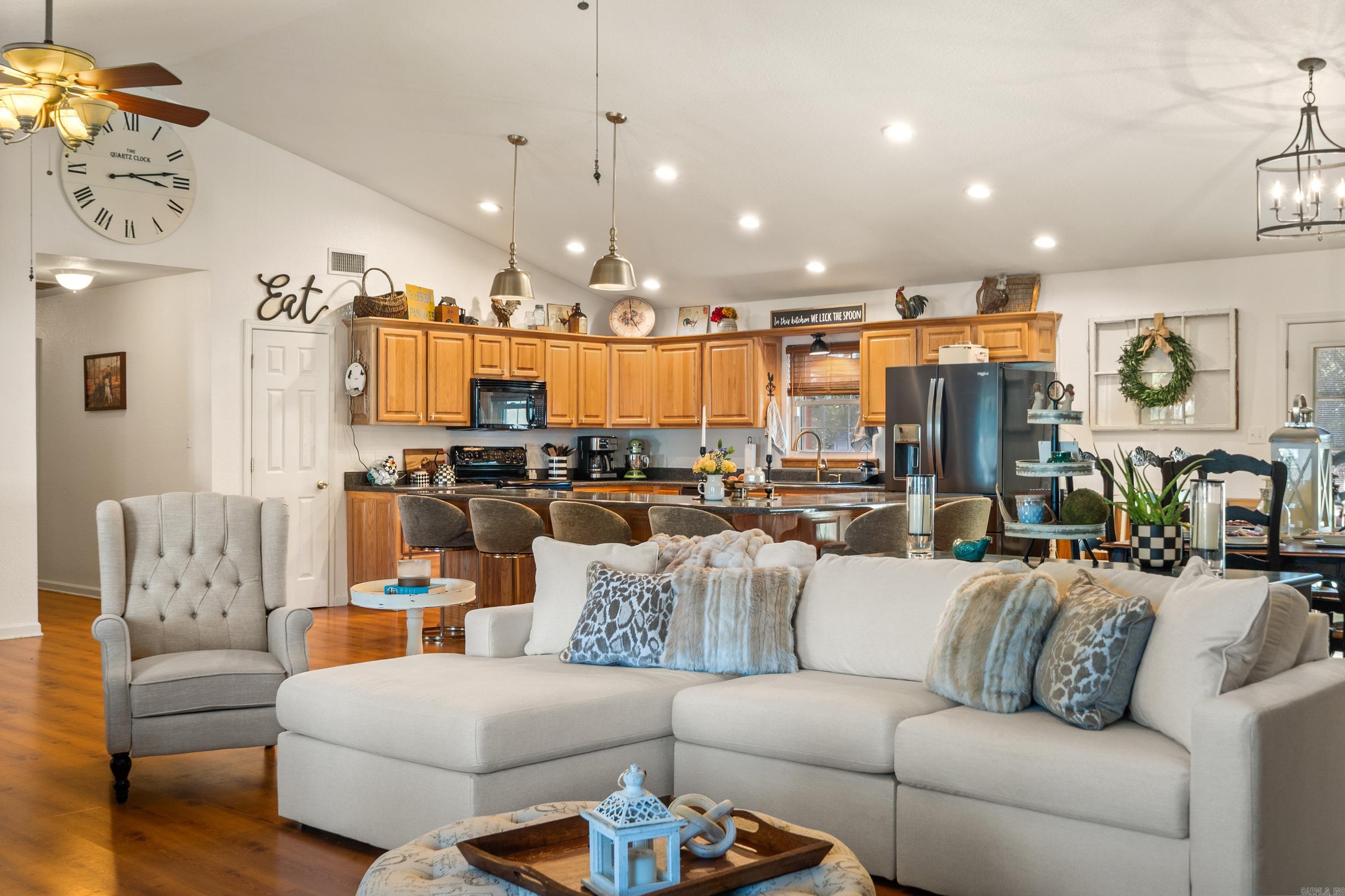 230 S Ross Maddox  Pearcy, AR