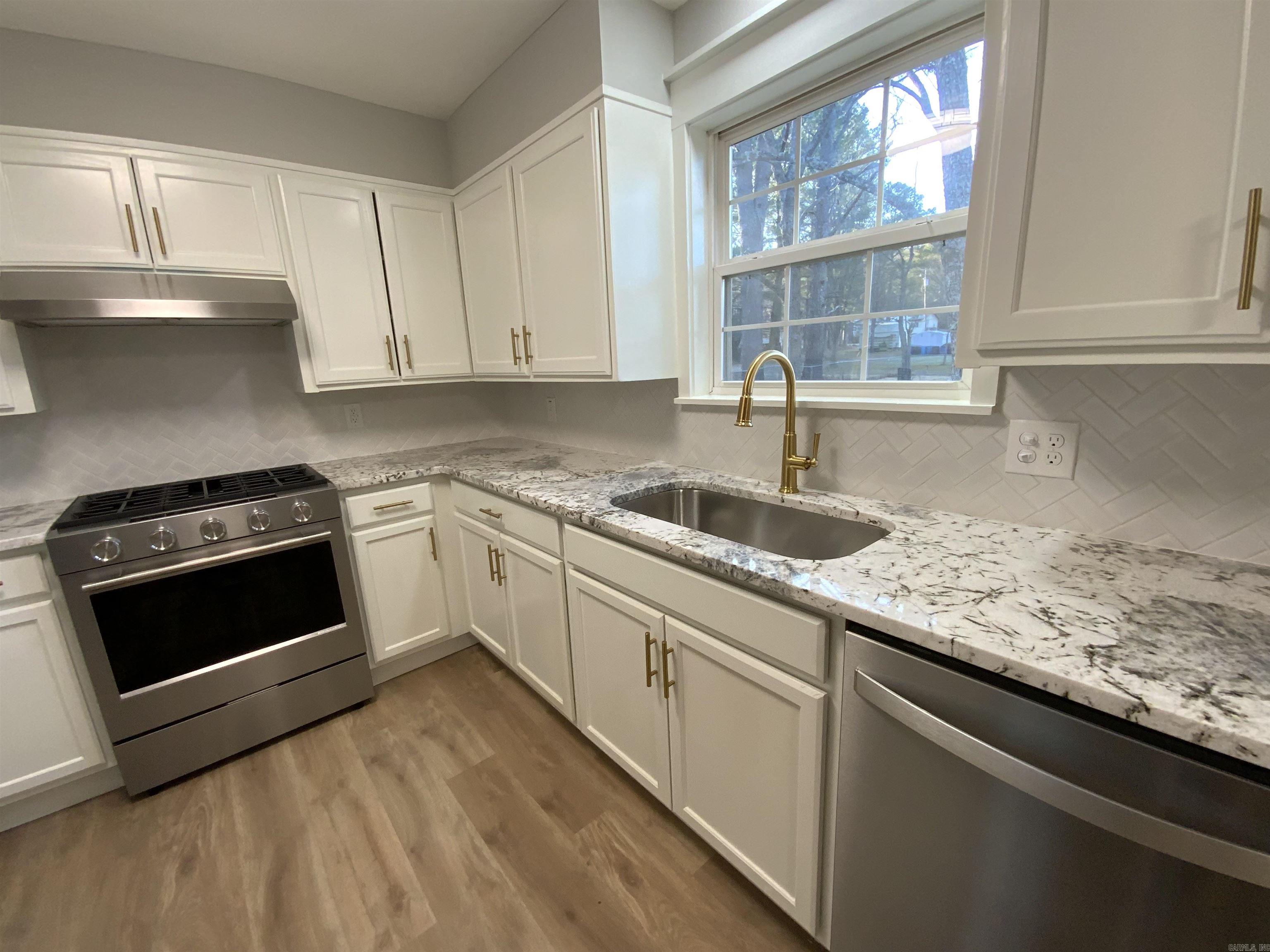 211 McKee  Pangburn, AR