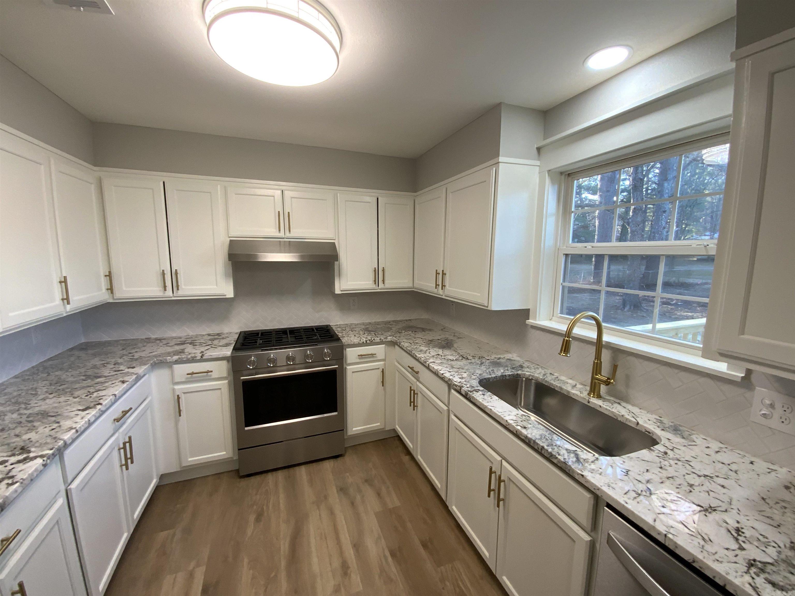 211 McKee  Pangburn, AR