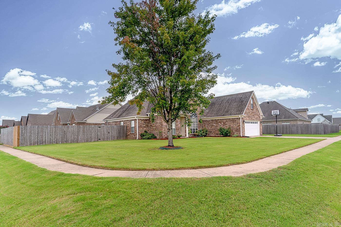 837 Belle Rive Dr  Marion, AR