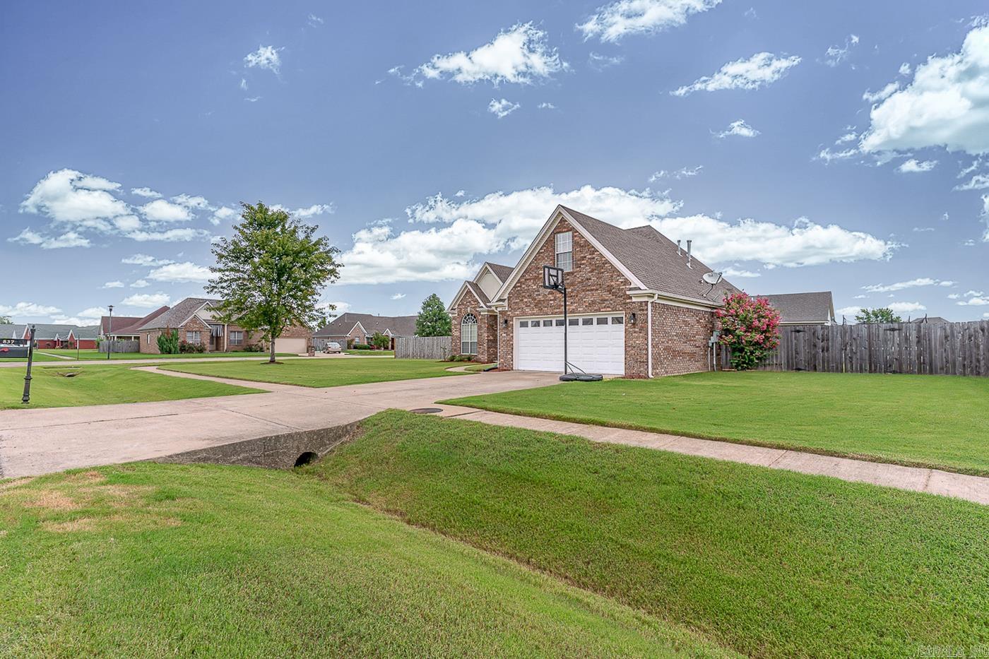 837 Belle Rive Dr  Marion, AR