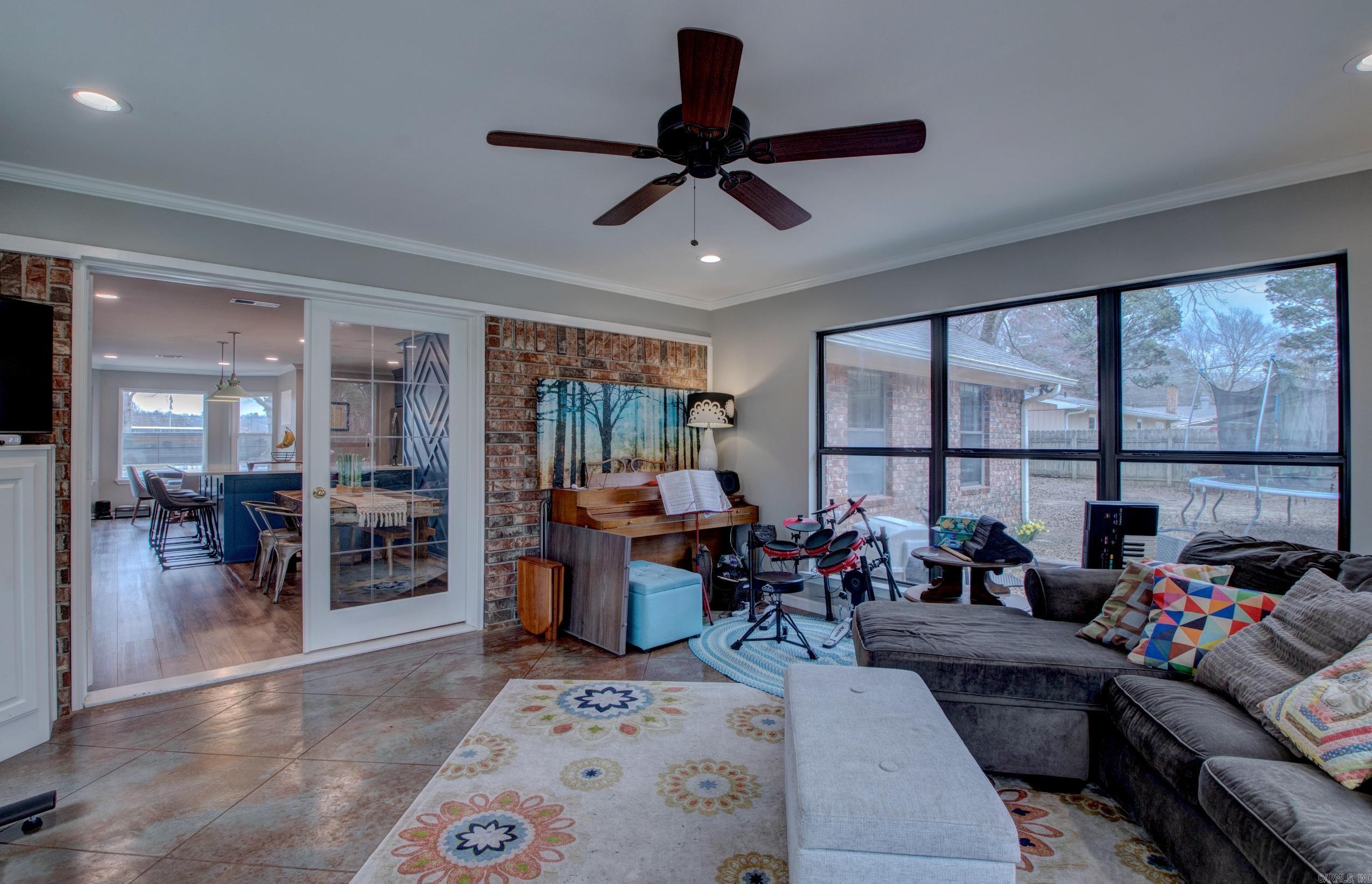 4 Riviera  Conway, AR