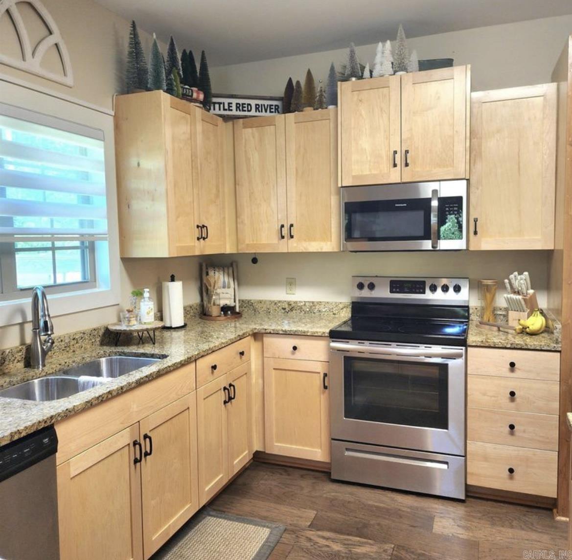 17 Diane's  Heber Springs, AR