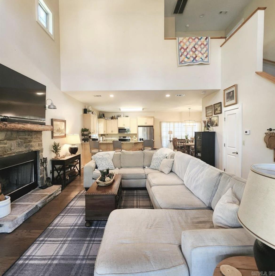 17 Diane's  Heber Springs, AR