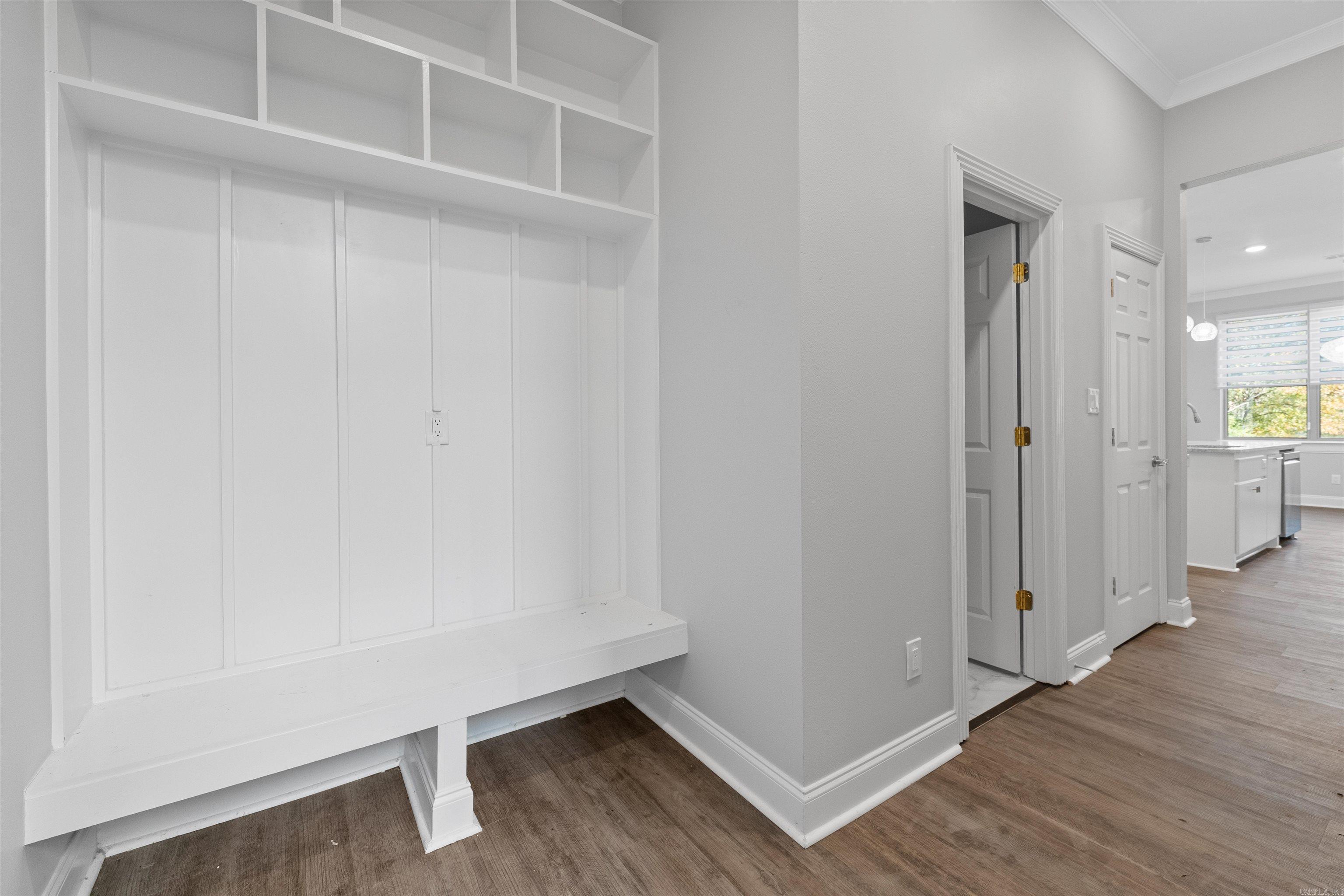 7926 S Shoreline  Benton, AR