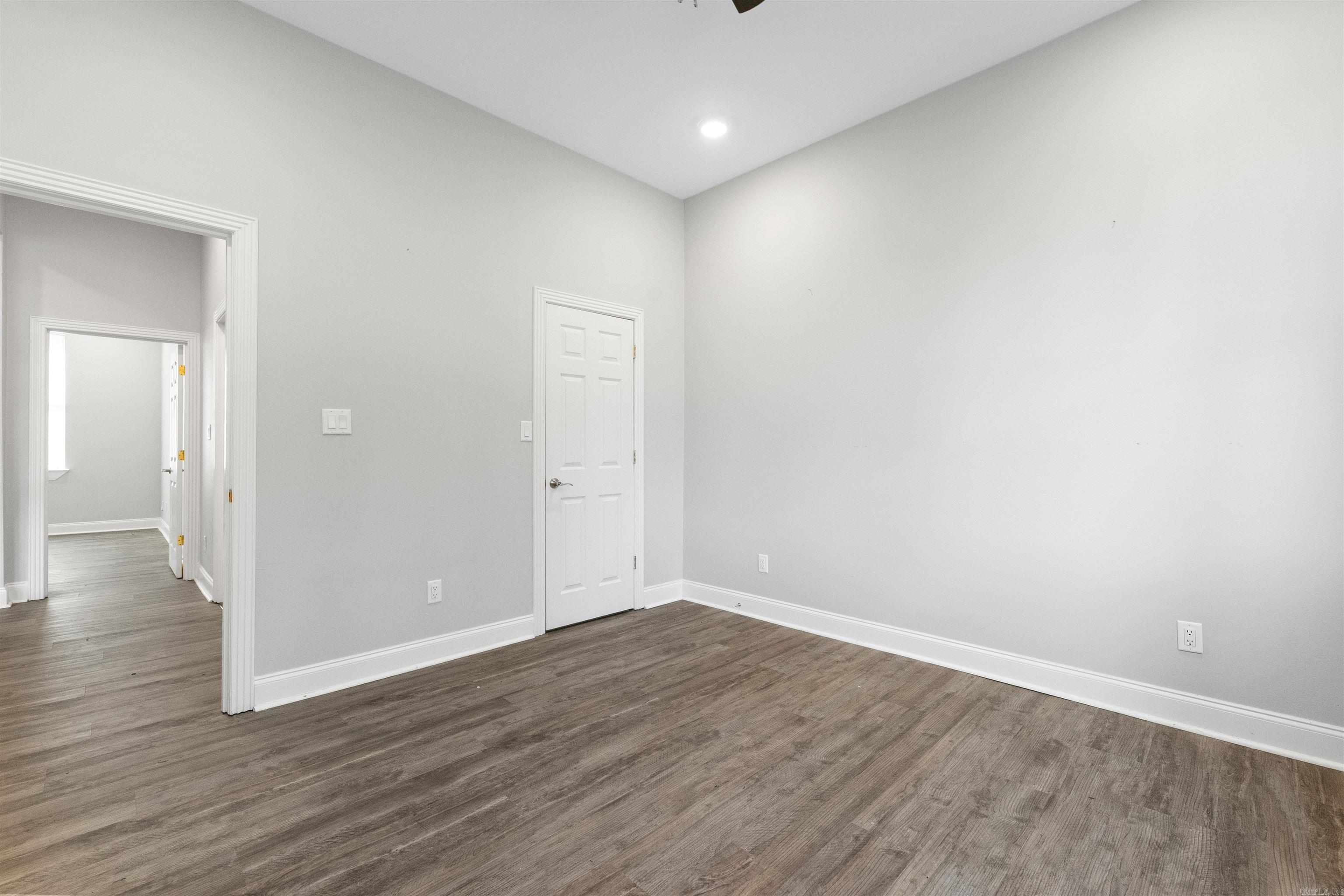 7926 S Shoreline Boulevard Benton, AR 72019