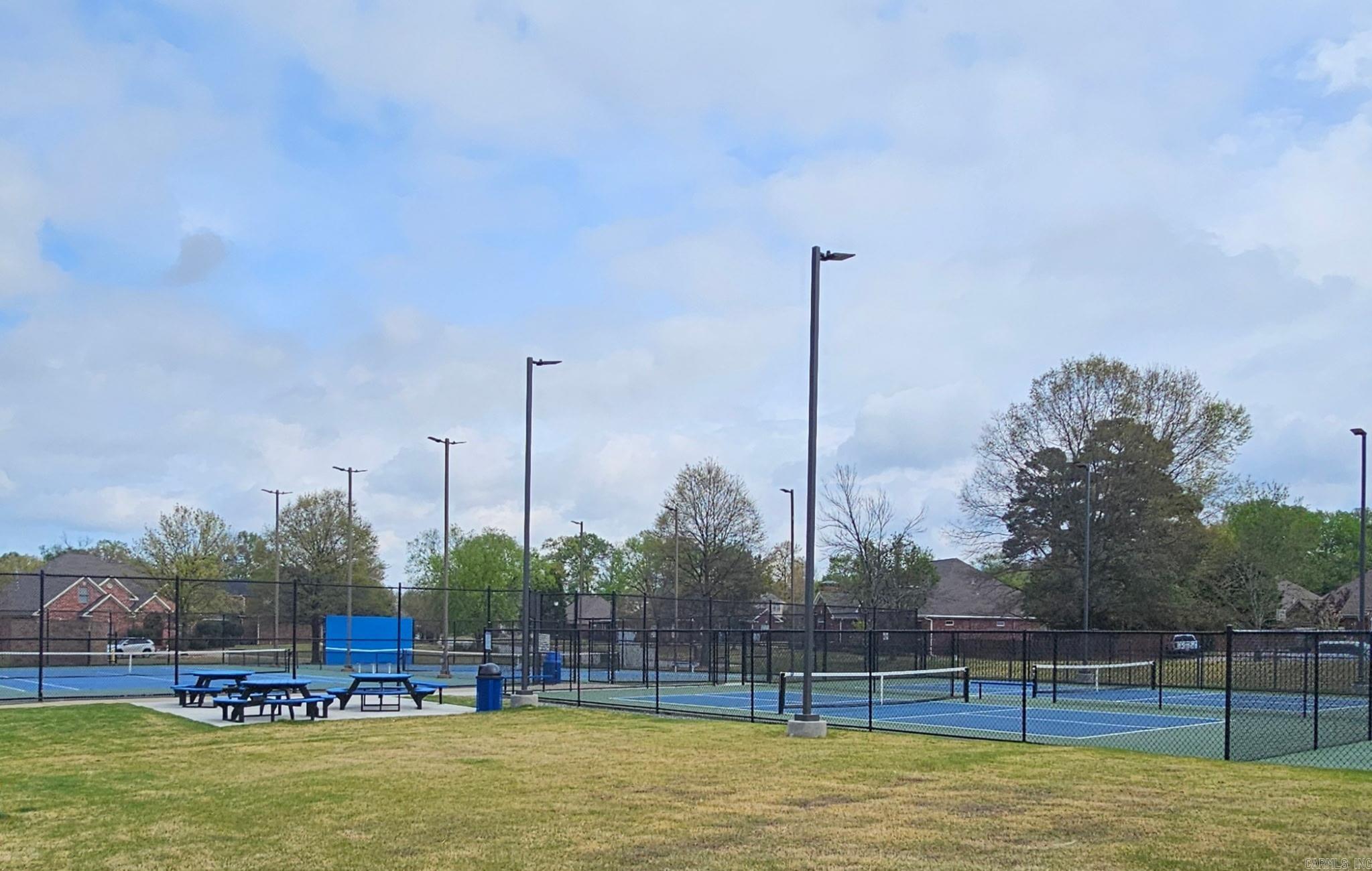 7926 S Shoreline Boulevard Benton, AR 72019