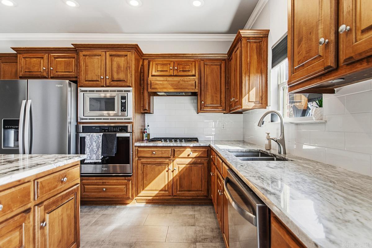 5015 Caribbean Drive W Benton, AR 72019