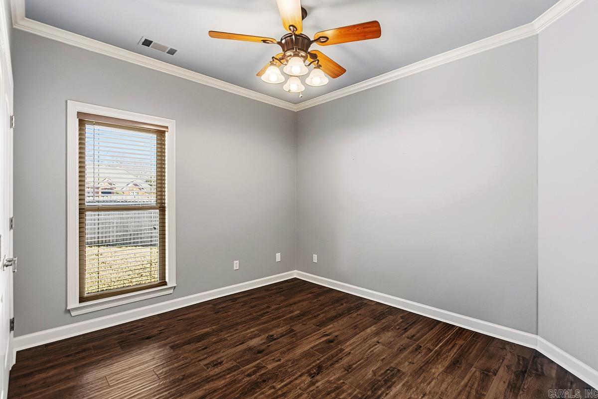 5015 Caribbean Drive W  Benton, AR