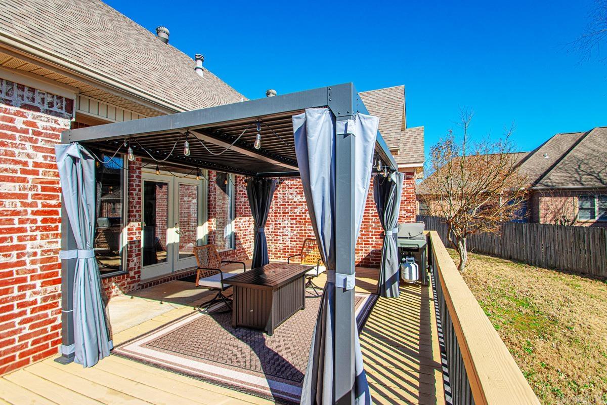 5015 Caribbean Drive W  Benton, AR