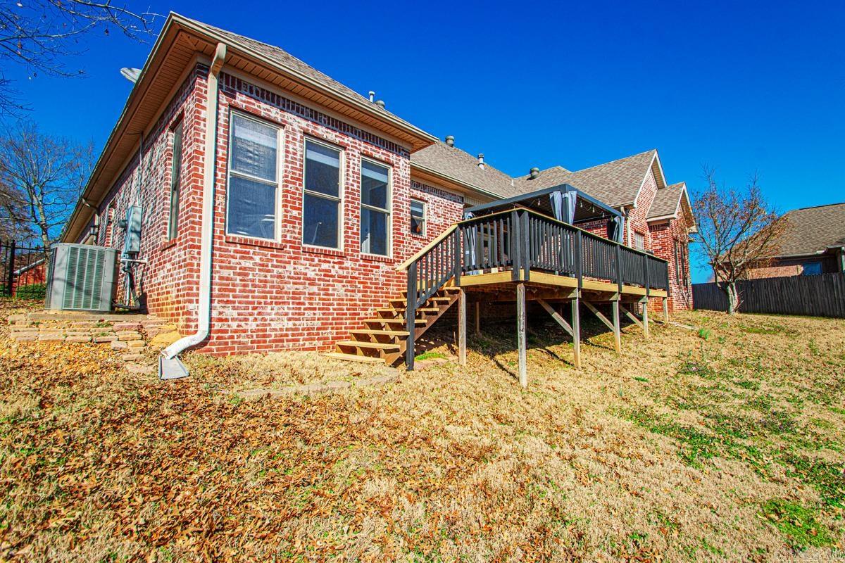 5015 Caribbean Drive W  Benton, AR